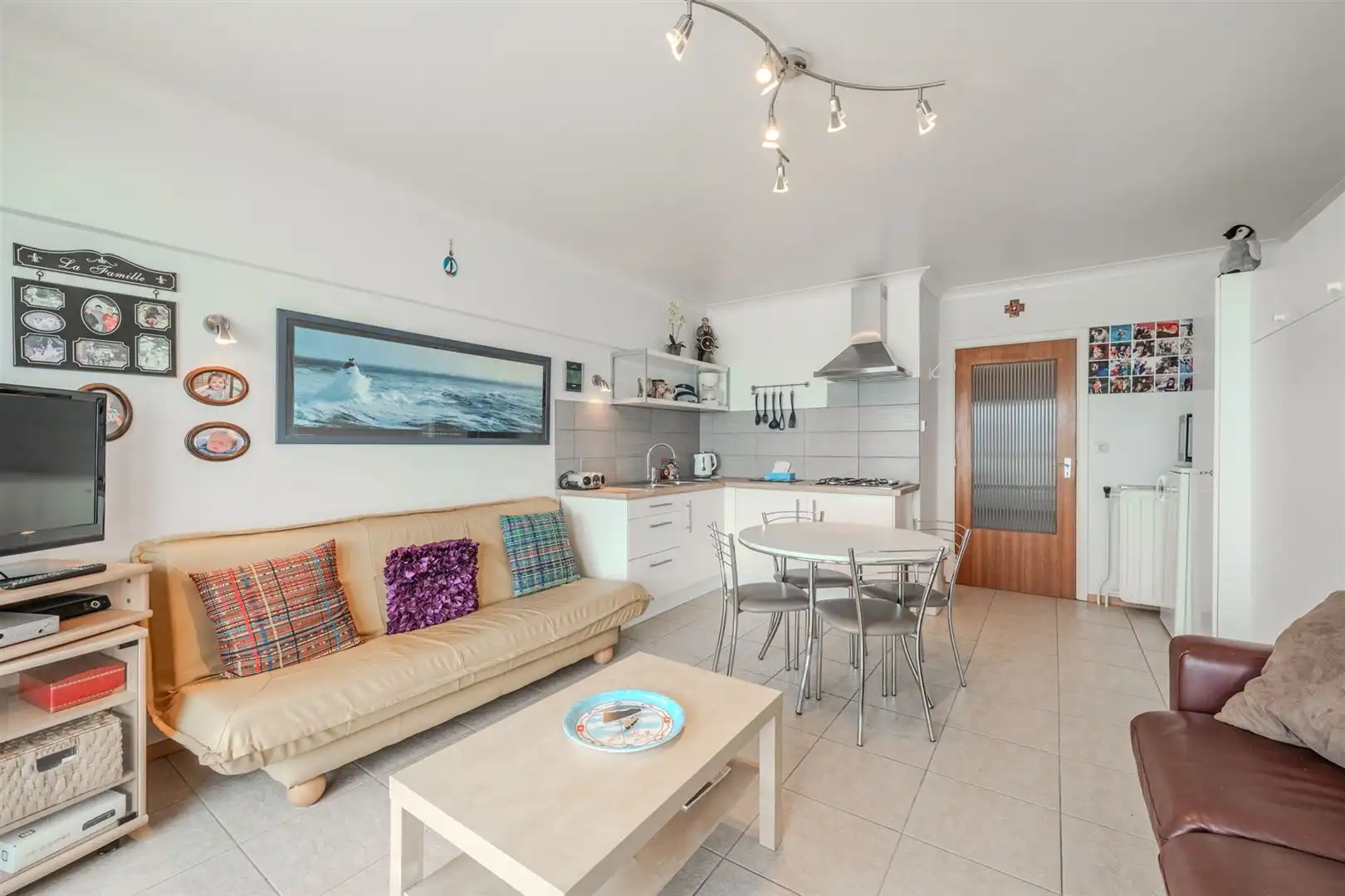 Studio met slaaphoek en frontaal zeezicht foto 7