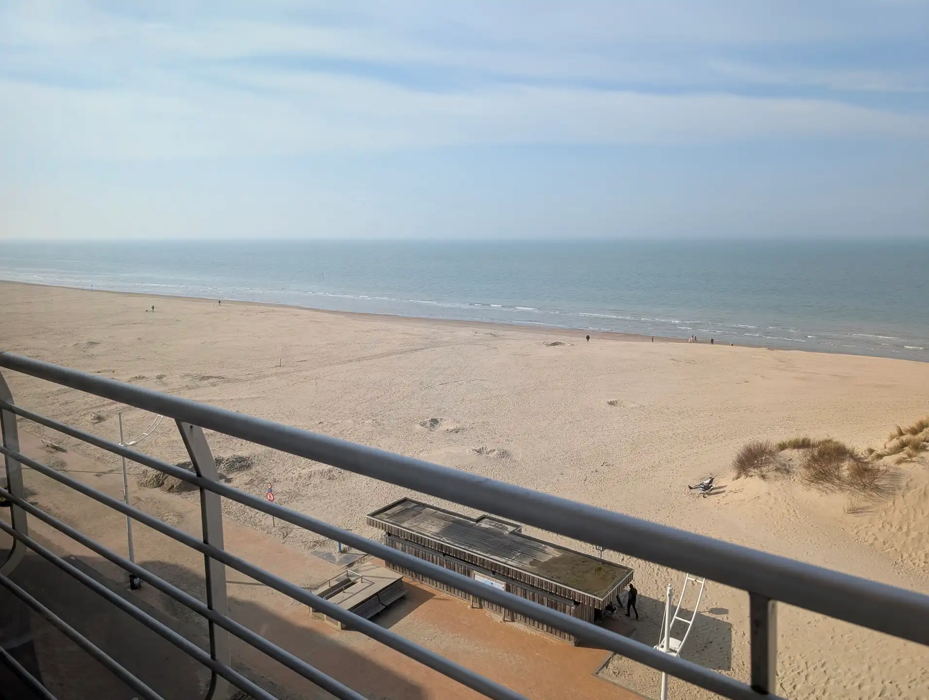 Twee penthouse (nu één)  te koop Koksijde met frontaal zeezicht en 30m² zonneterras.(prijs incl. grote garage en 2 kelders)  foto 5