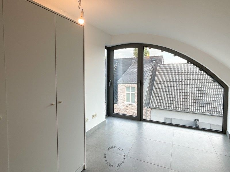 Triplex appartement met 3 slaapkamers en garage foto 11