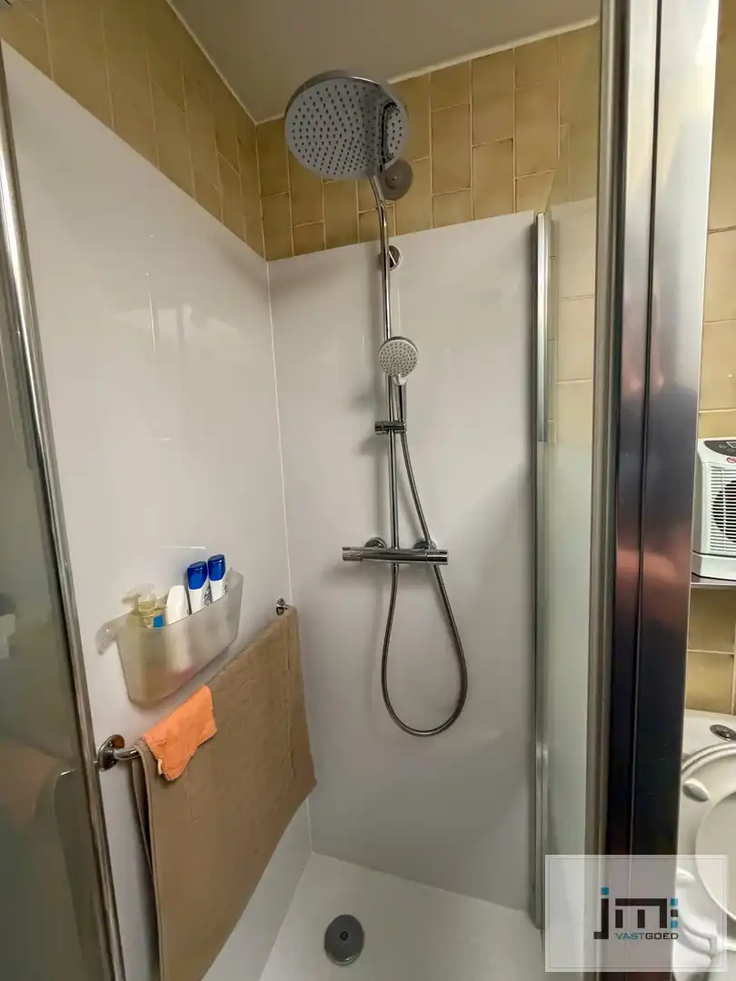 Uniek gelegen woning foto 13