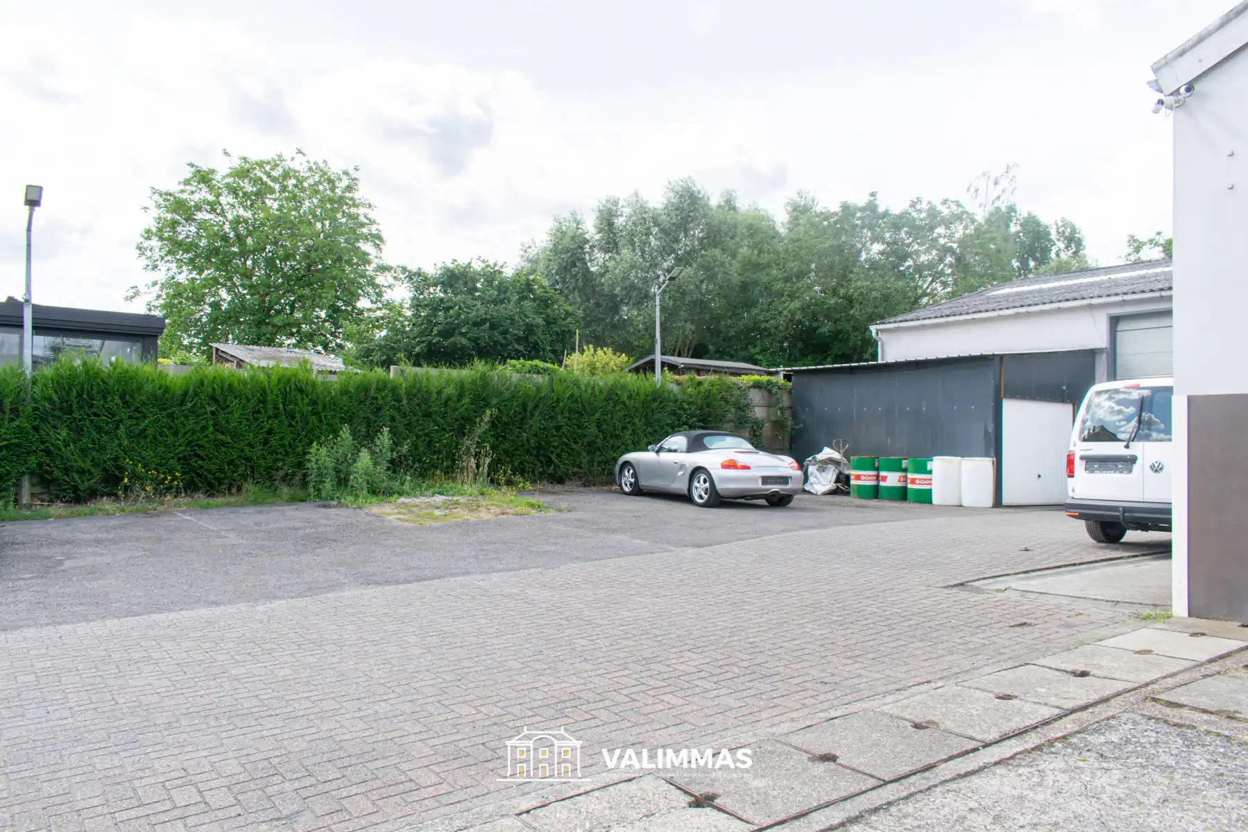 Handelsruimte / showroom met opslagplaats en parking... foto 9
