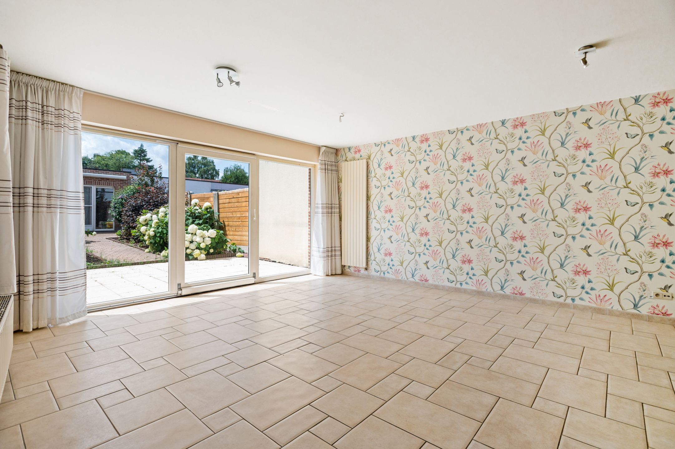 Gelijkvloers 1slpk app met tuin en garage te Turnhout. foto 5