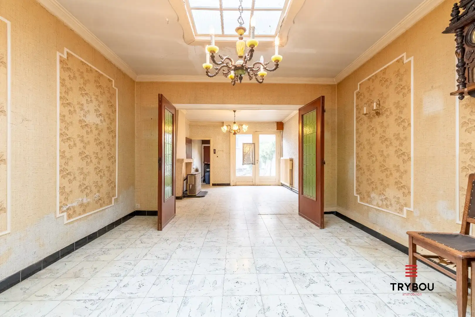 🏠 Te koop in het hart van Diksmuide – Woning met woon-winkelcombinatie en charmant stadstuintje foto 9