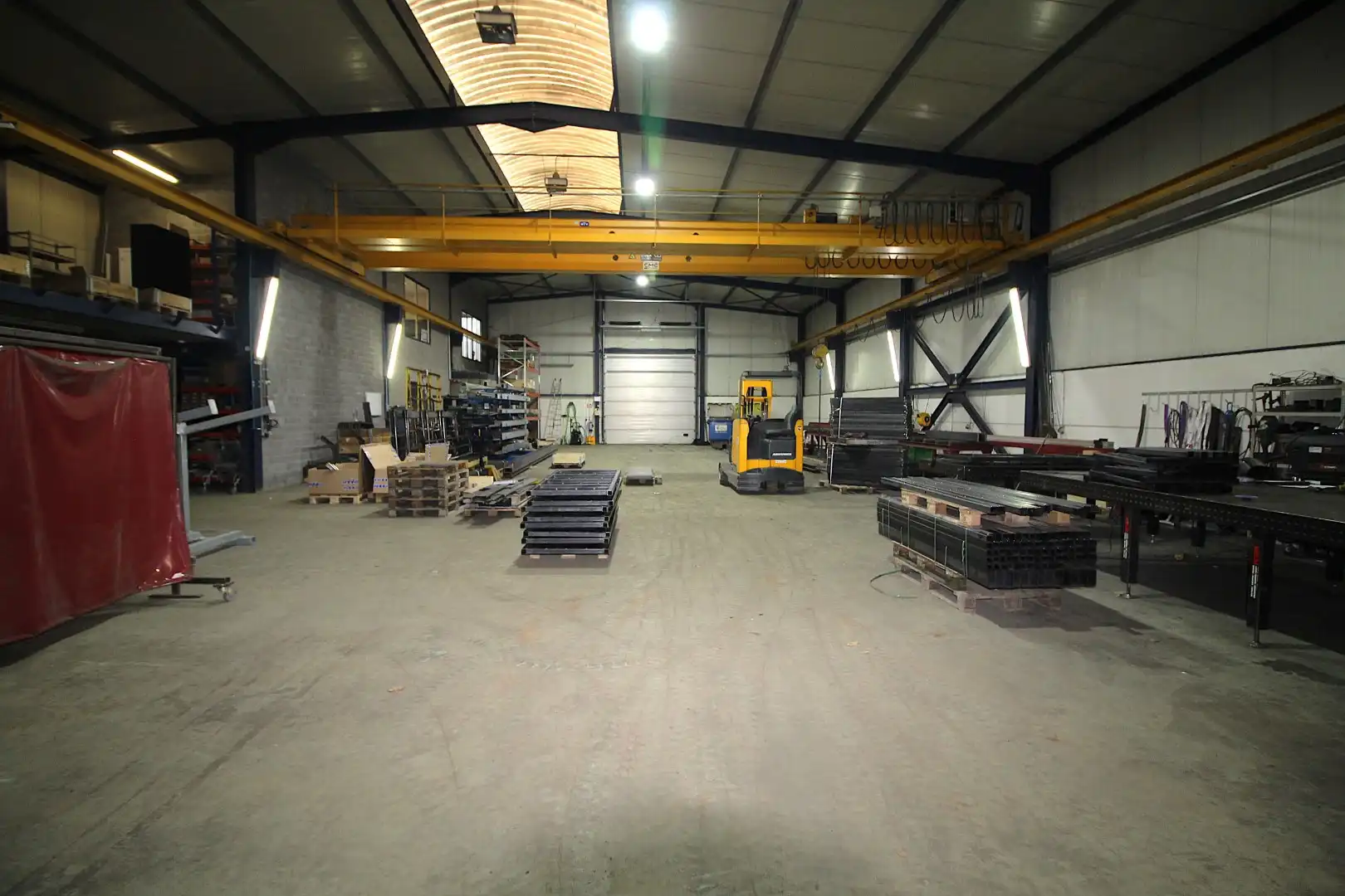  te huur Maldegem | ruime werkplaats of opslagruimte met rolbruggen 600+200m² foto 20
