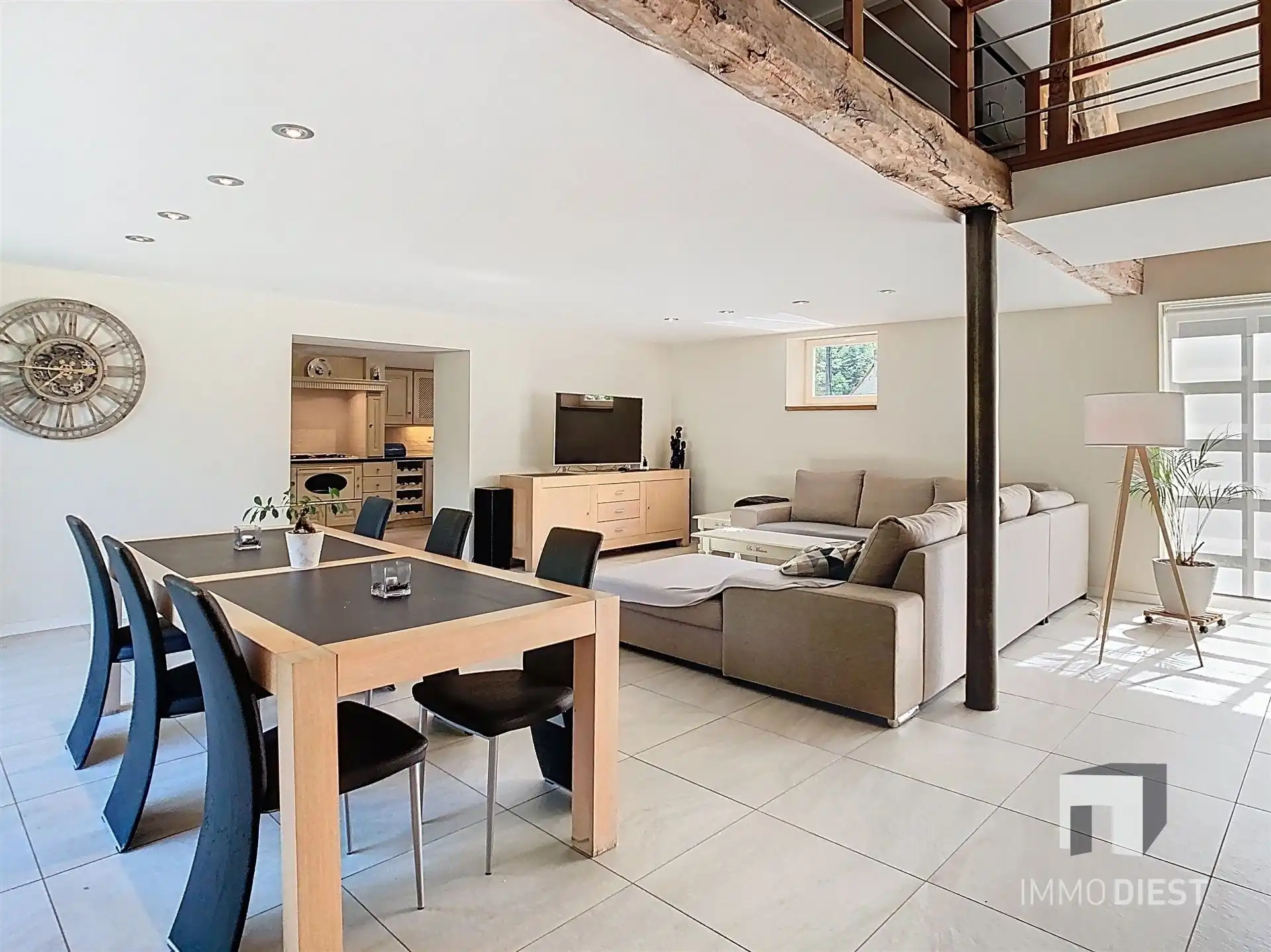 Brasserie - restaurant - feestzaal - privéwoonst foto 35