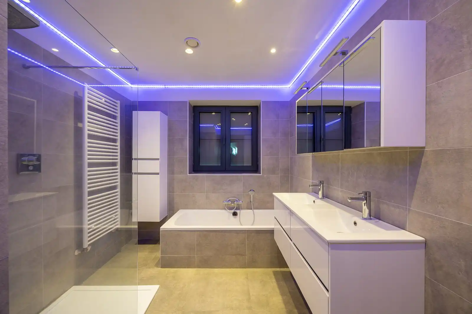 Instapklare woning te Blaasveld! foto 19