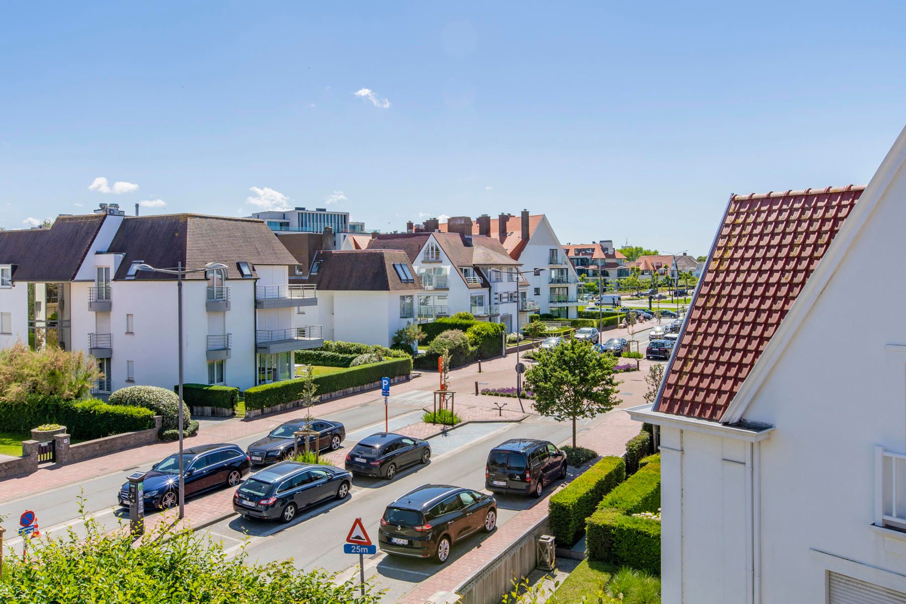Volledig gerenoveerde penthouse in villa-residentie foto 16