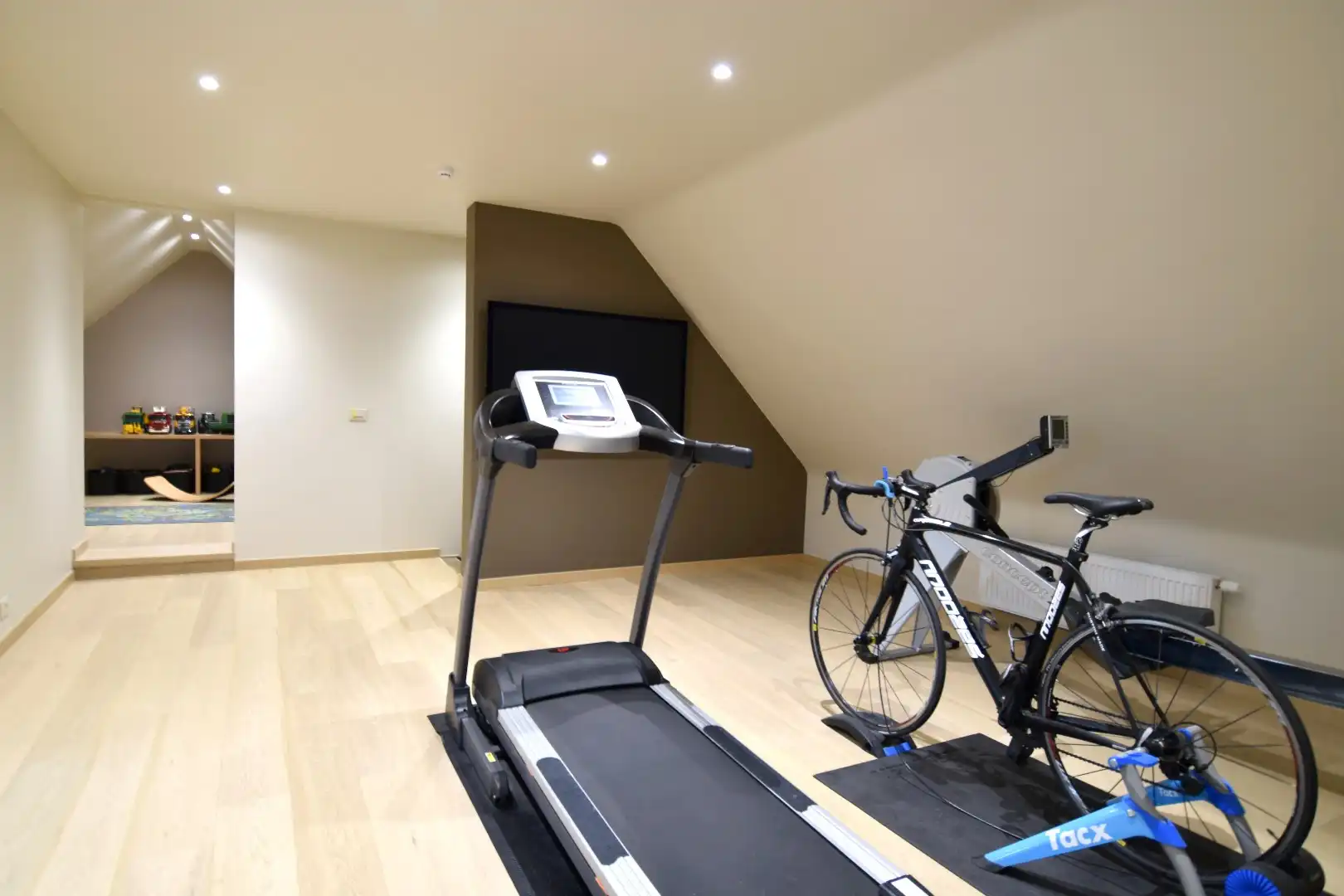 Charmante, gezinswoning in landelijke stijl met 5 slaapkamers, garage en zonnige tuin te koop in Bellegem foto 21