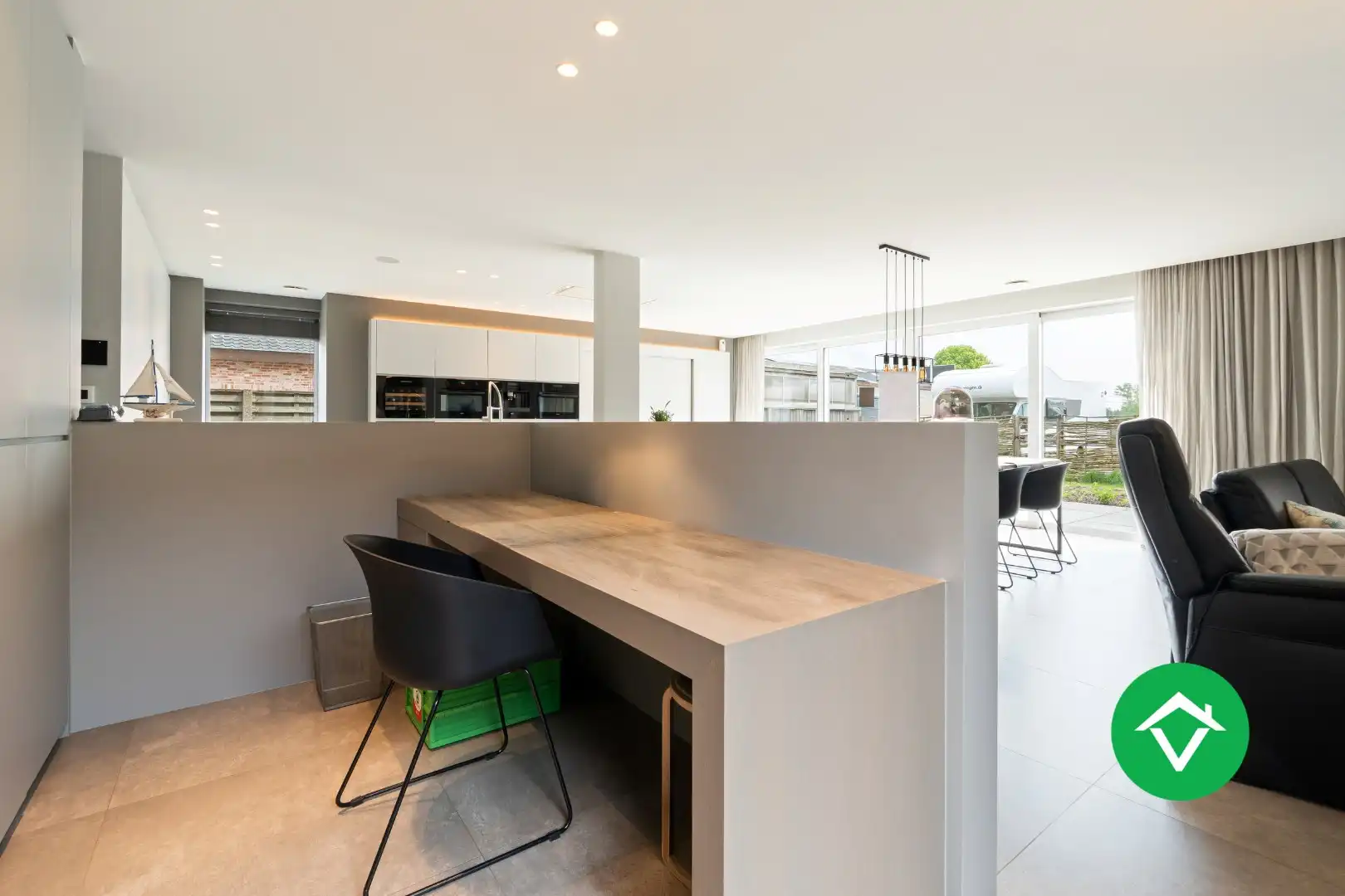 Instapklare woning met 4 slaapkamers en garage te Torhout  foto 11