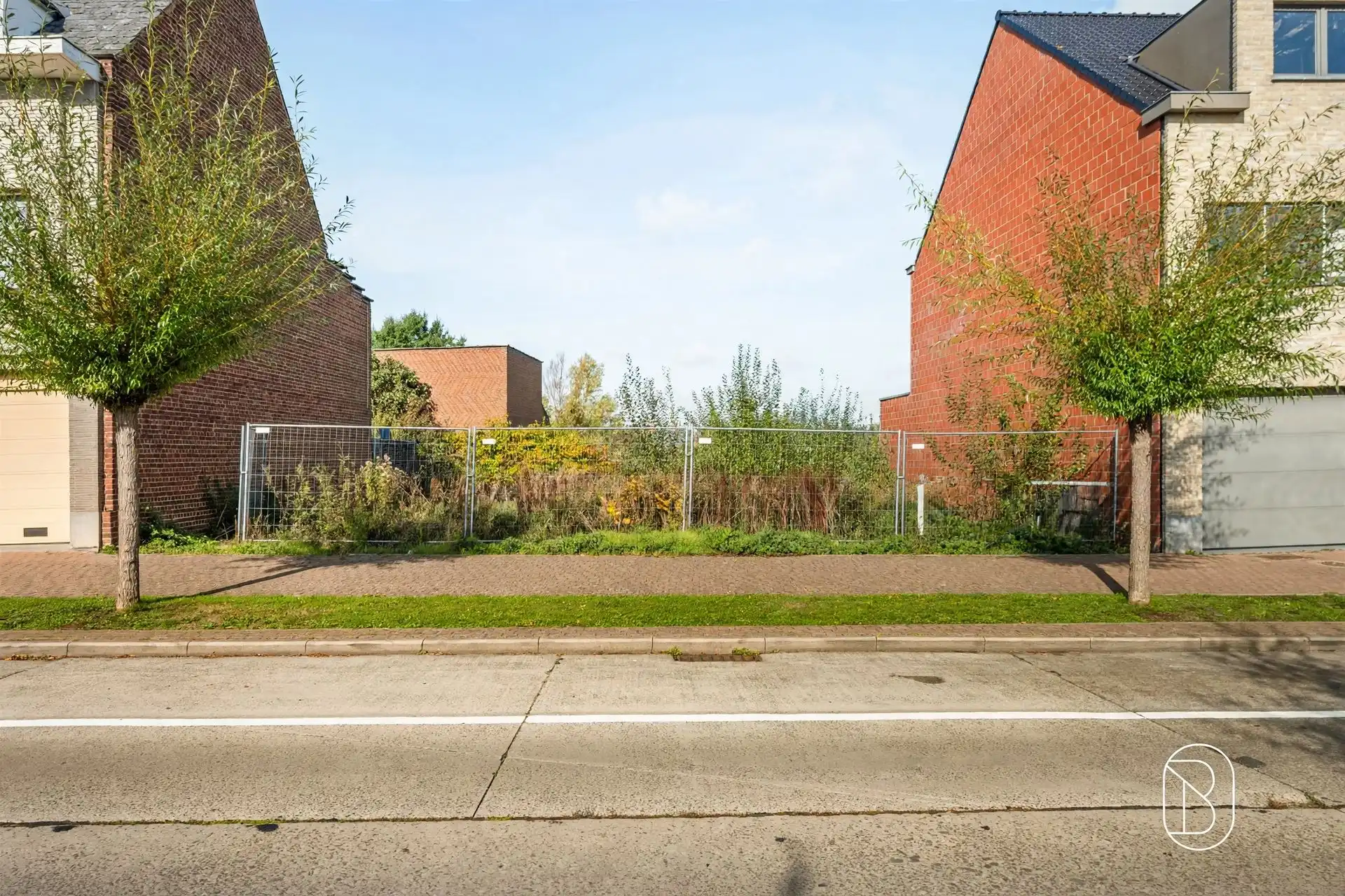 Mooie bouwgrond voor 2 woningen in Ronse foto {{pictureIndex}}