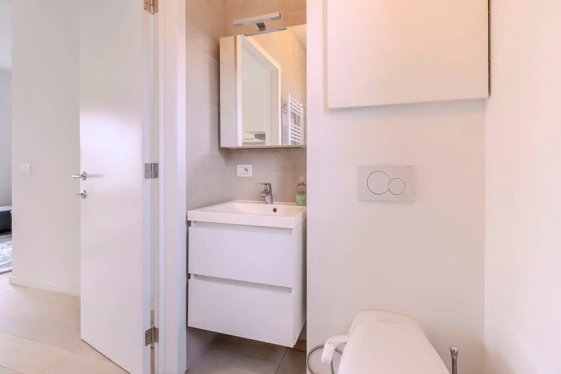 Mooi app. op leuke locatie, momenteel verhuurd! foto 11