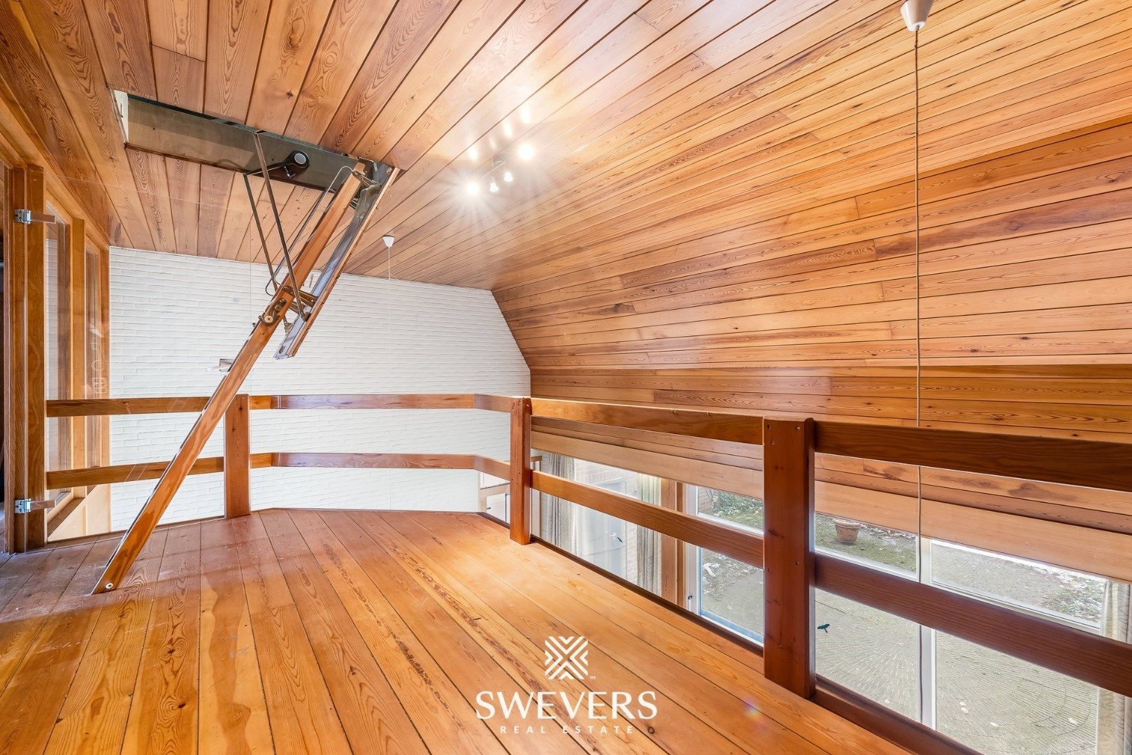 Prachtige architectenwoning met potentieel foto 11