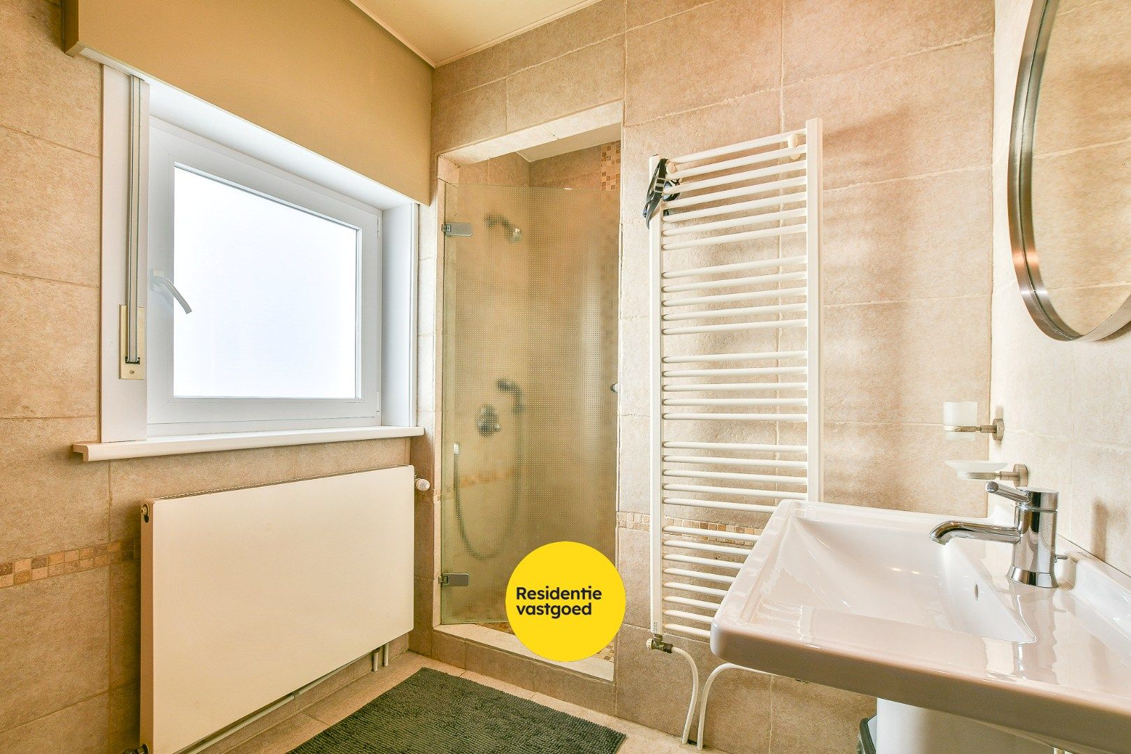 Charmante en gerenoveerde hoekwoning met 4 slaapkamers te Blankenberge! foto 19