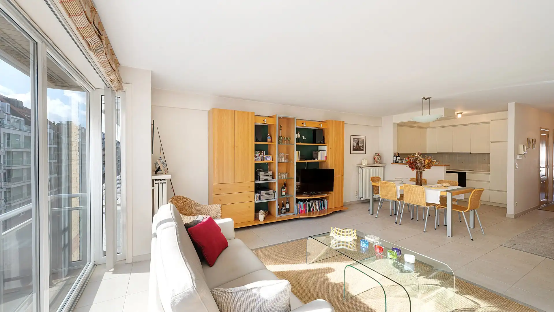 Groot twee slaapkamer appartement vlakbij het strand van Knokke foto 9