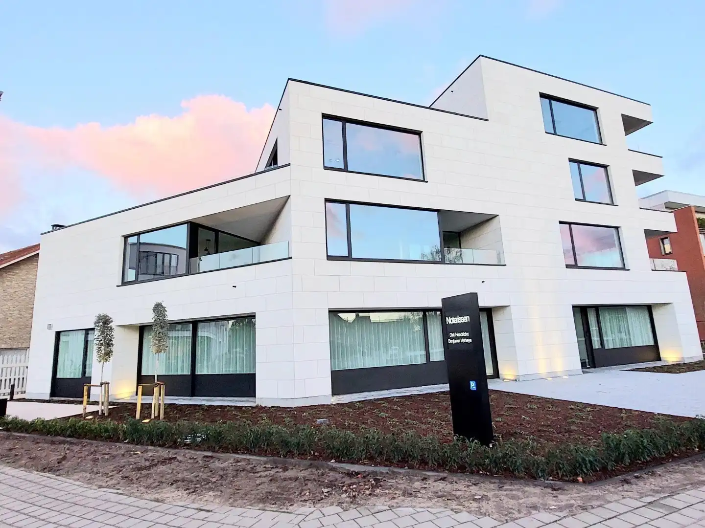 Nieuwbouwappartement met hoogstaande afwerking foto {{pictureIndex}}