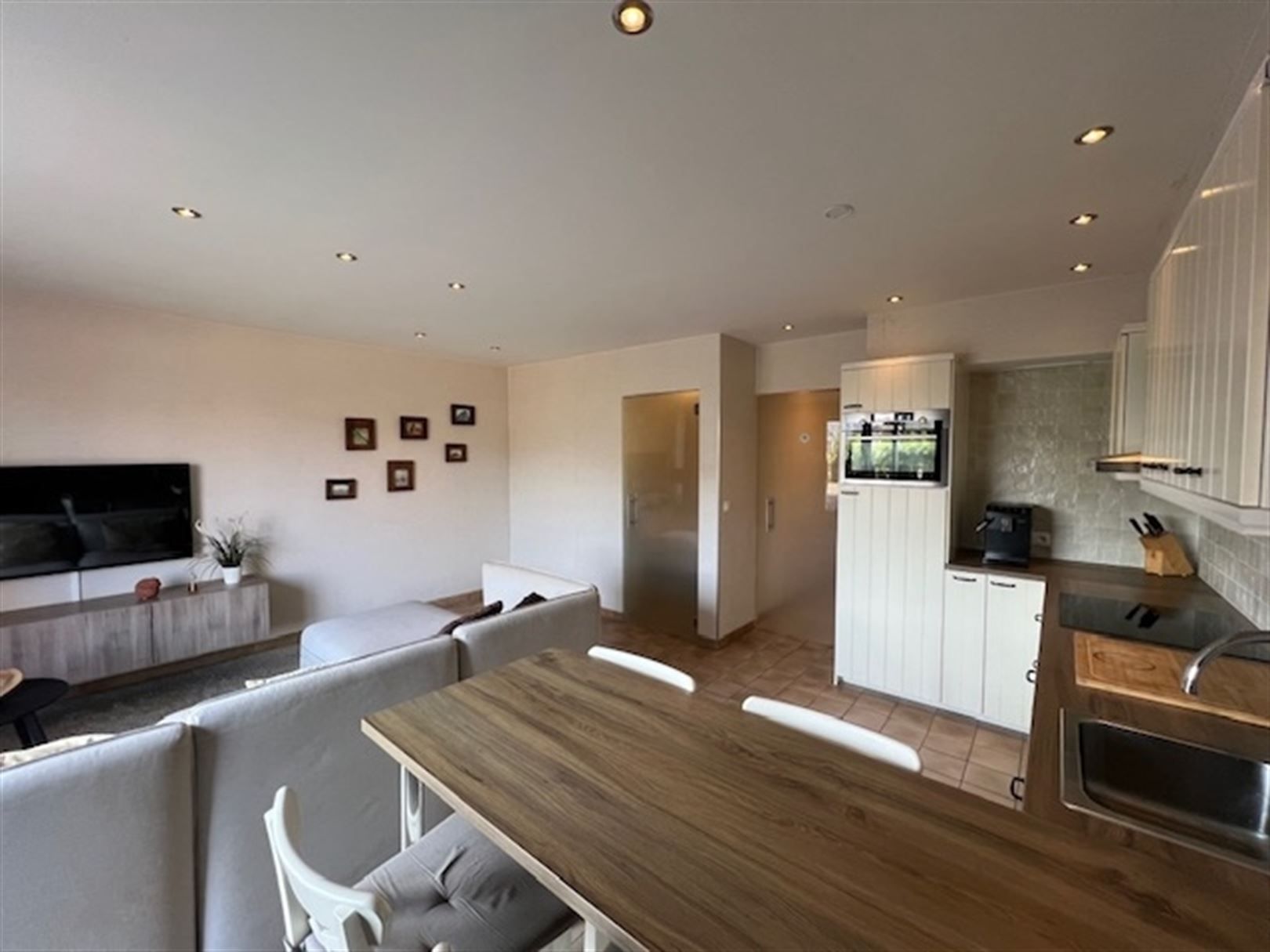 Zonnige instapklare studio met XXL-terras in Nieuwpoort foto 3