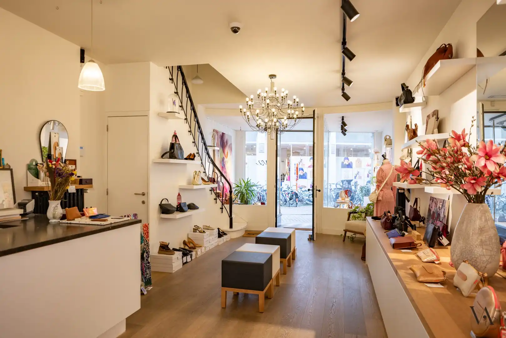 Uniek gerenoveerde stadswoning met handelsgelijkvloers in hartje Leuven foto 3