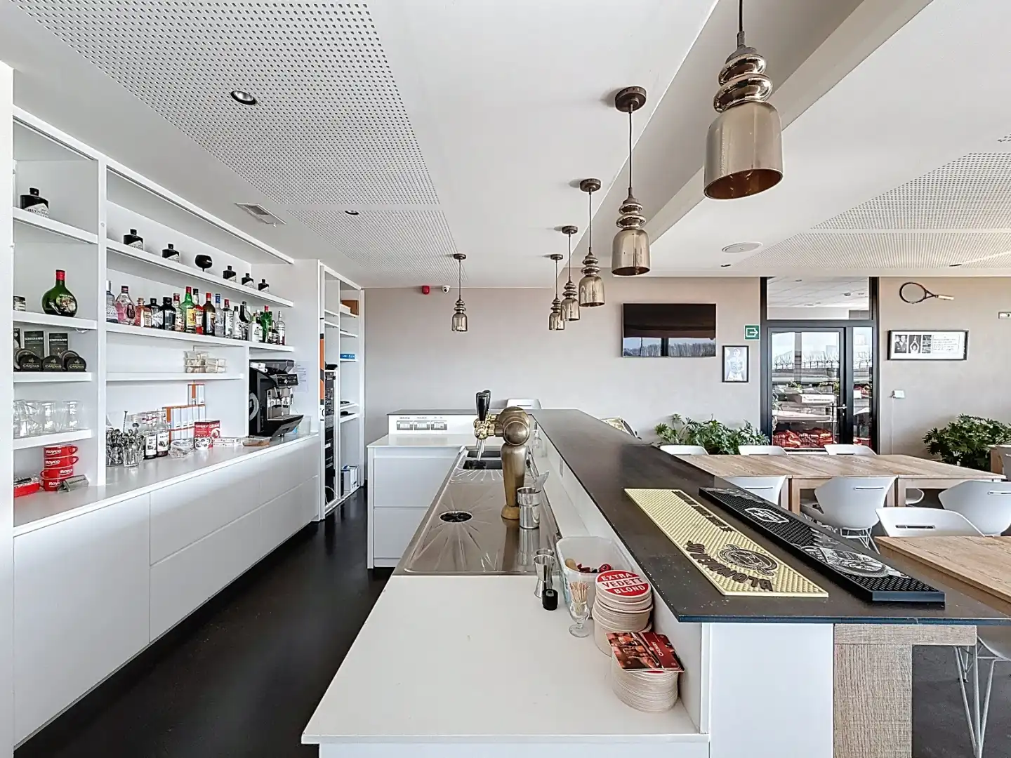 Tenniscomplex met horecagelegenheid te Torhout foto 5