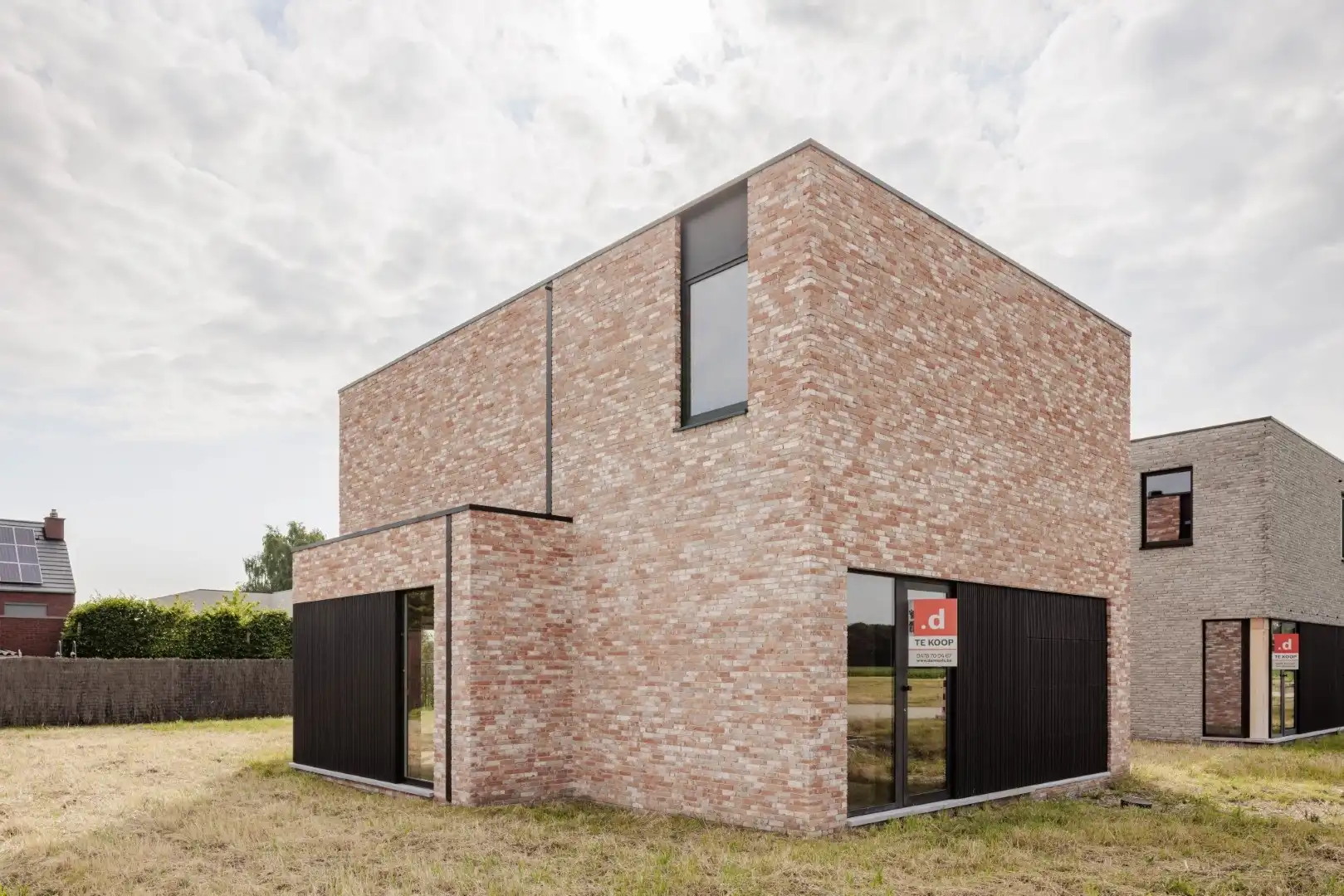 Energiezuinige open bebouwing in nieuwe buurt foto {{pictureIndex}}