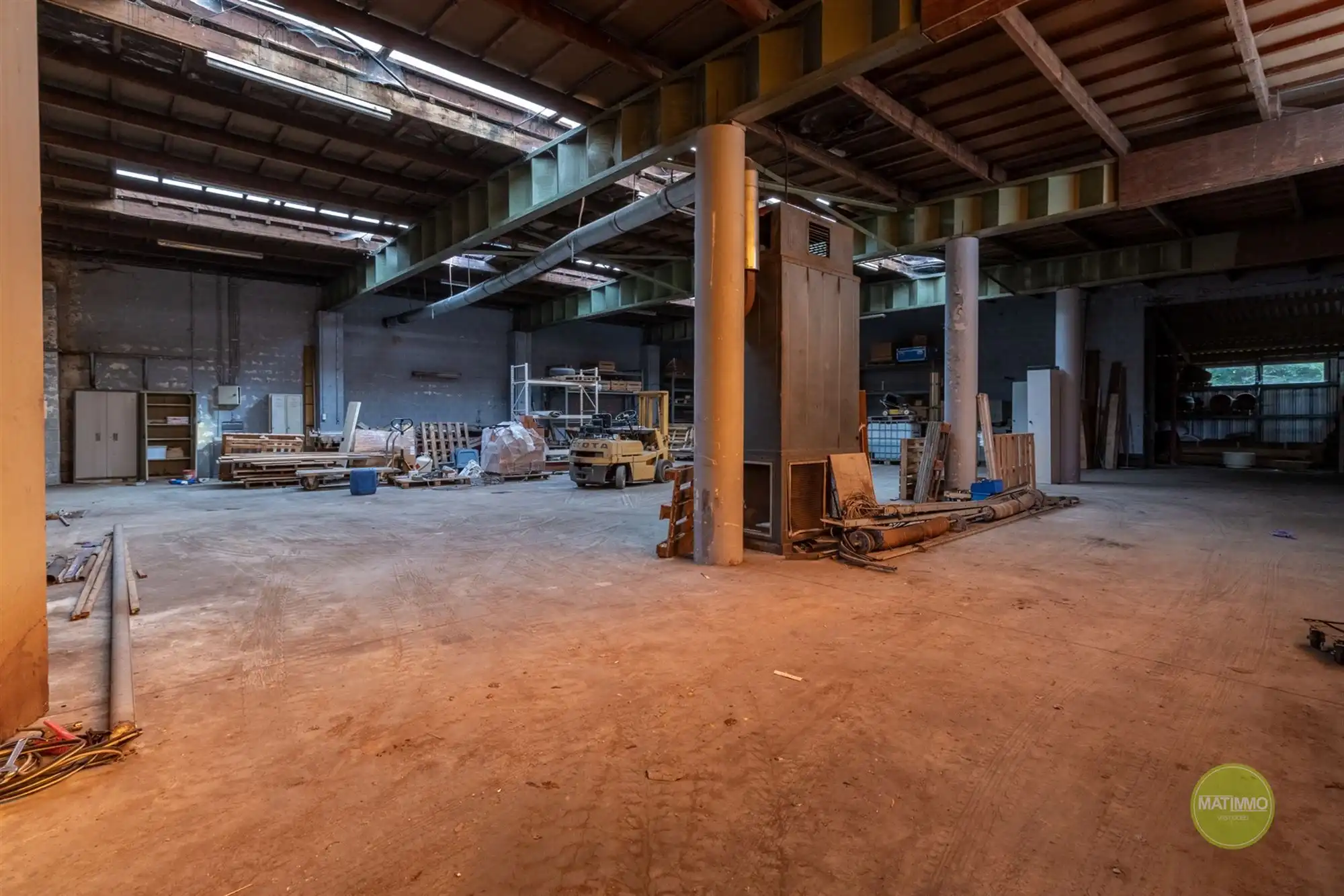 Veelzijdige magazijnruimte op ruim perceel in Mol-Rauw foto 2