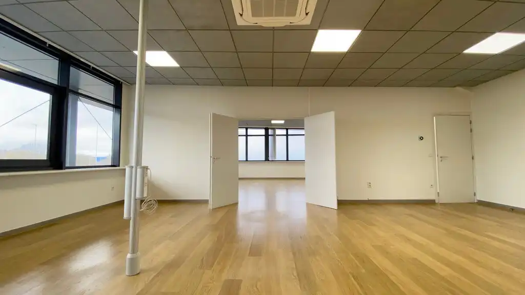 Burelen te huur vlakbij The Loop in Dionysius KMO center in Sint-Denijs-Westrem foto 19