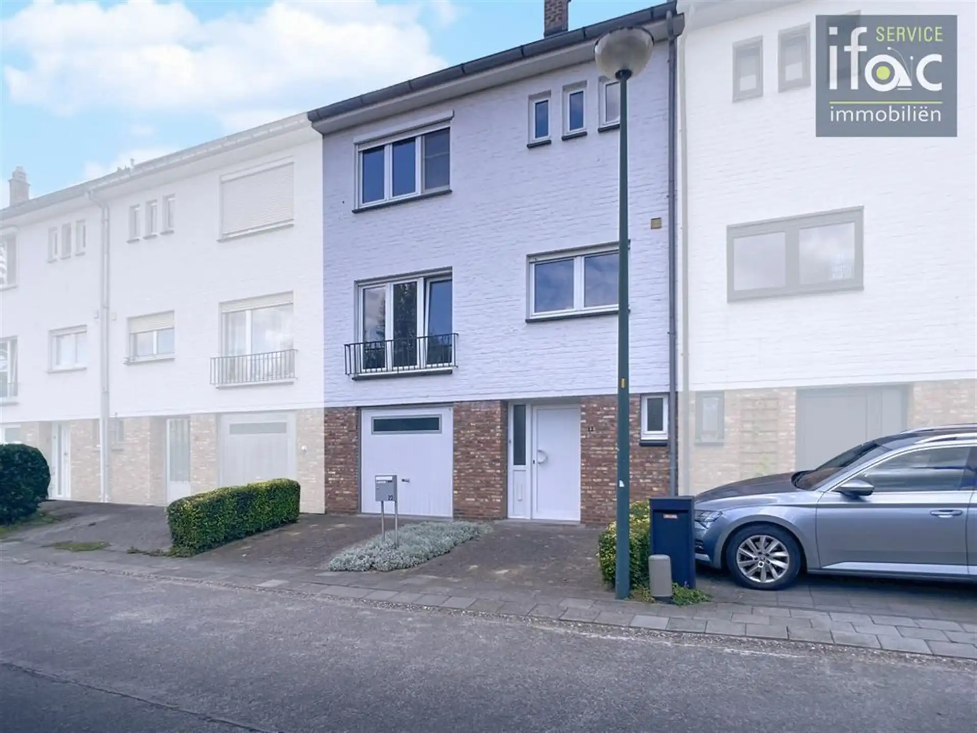 Rijwoning foto {{pictureIndex}}