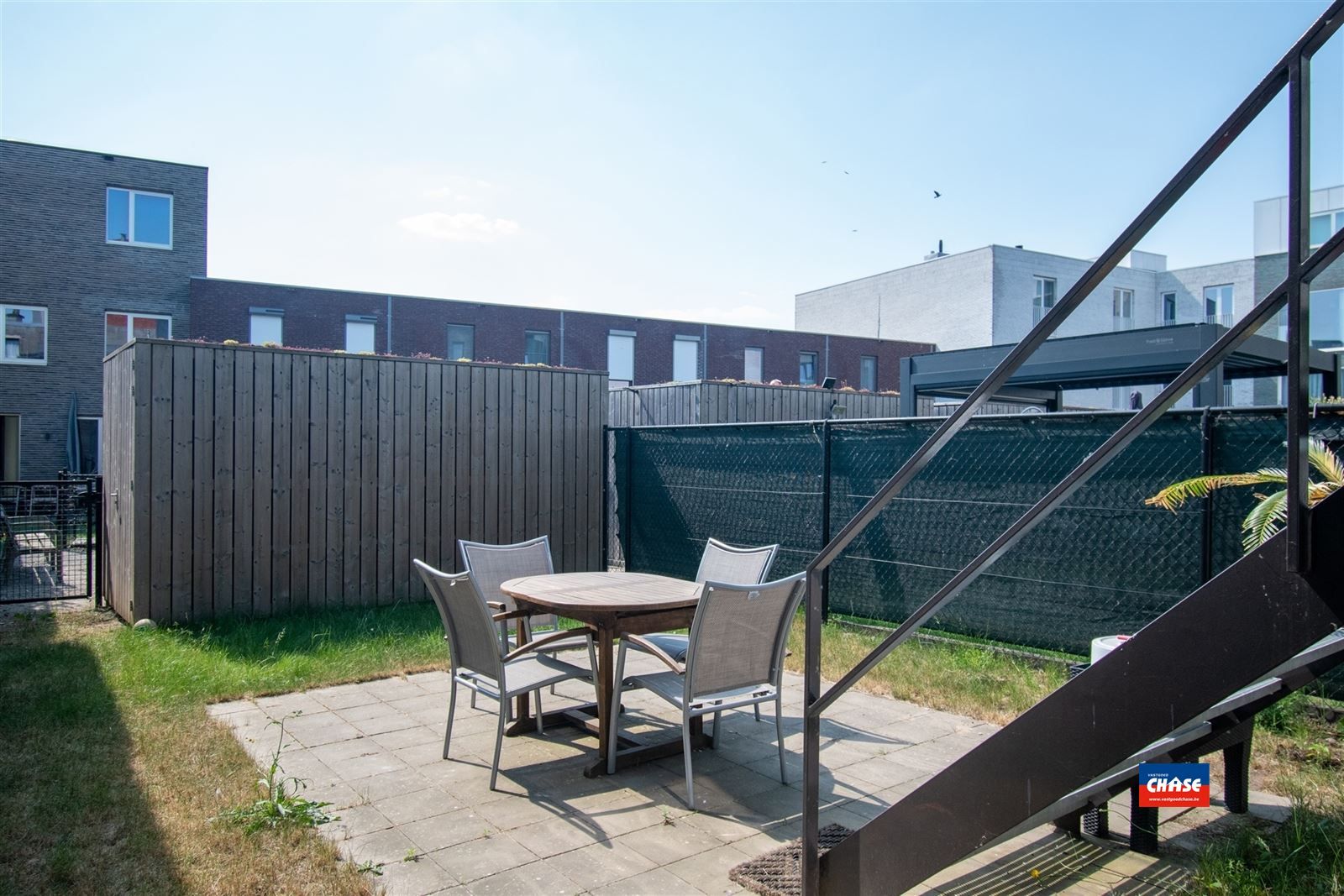 Recente woning met 3 slaapkamers, garage en tuin foto 5