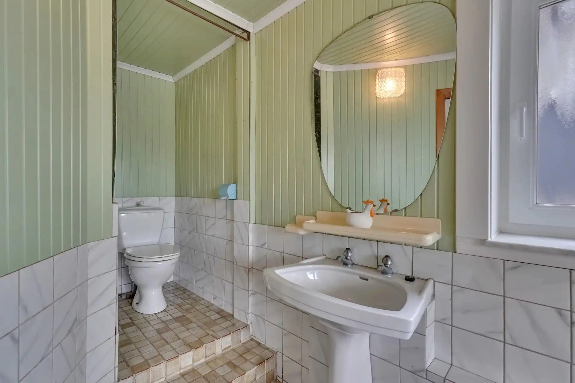 Charmante woning met 2 slaapkamers, garage én magazijn foto 15