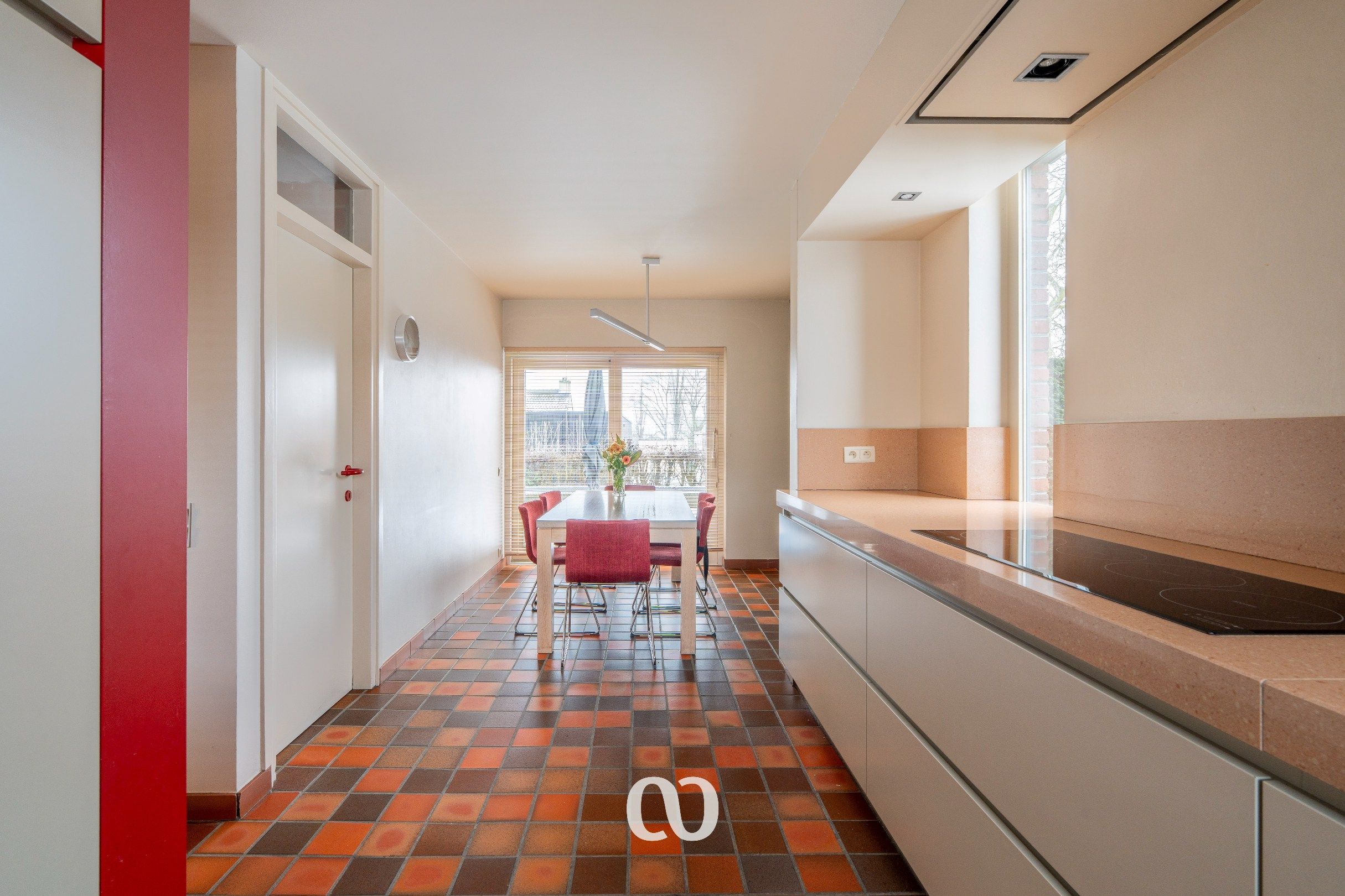 Bijzondere architectenwoning in groene en rustige omgeving foto 7