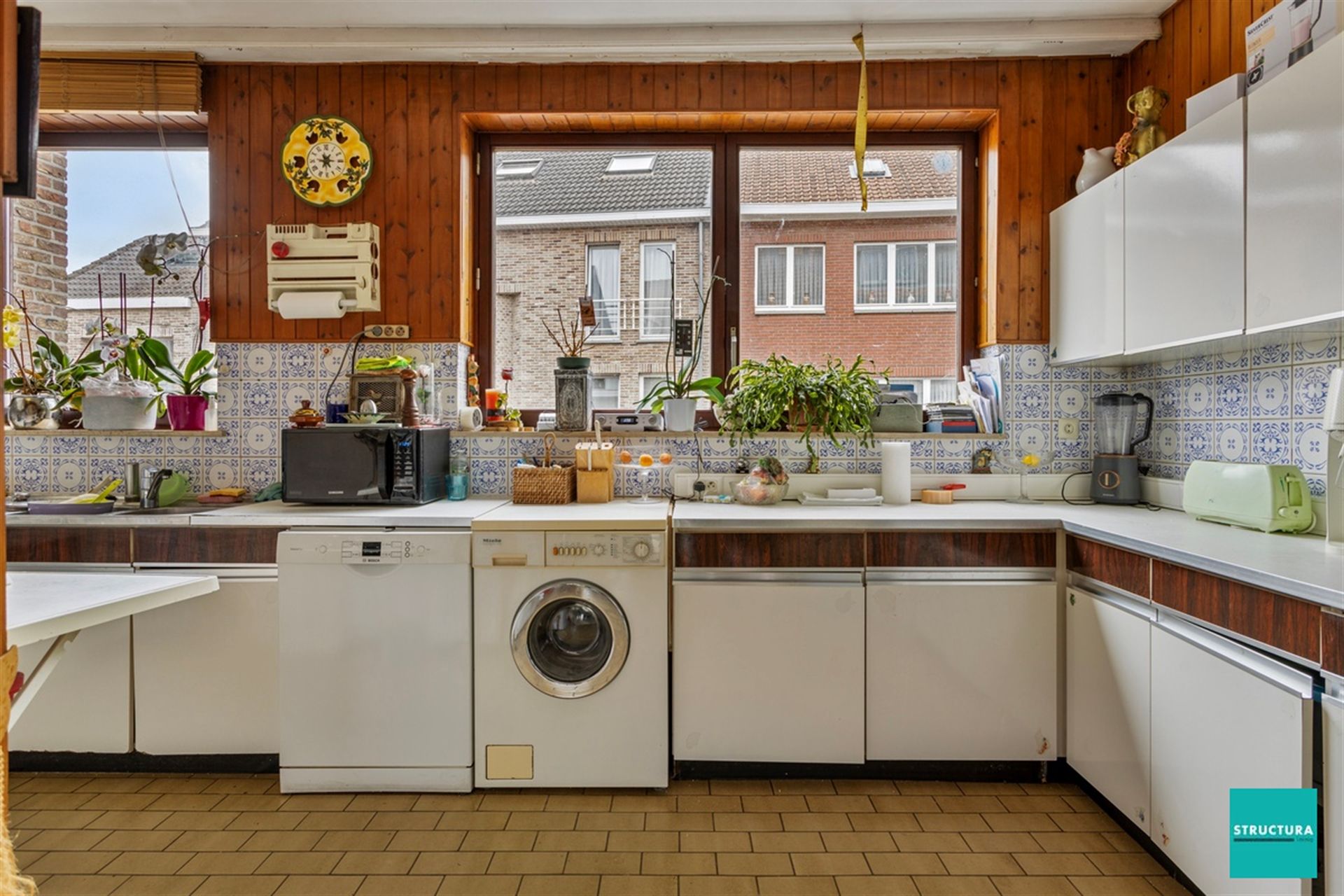 Eéngezinswoning met drie slaapkamers in rustige straat foto 8