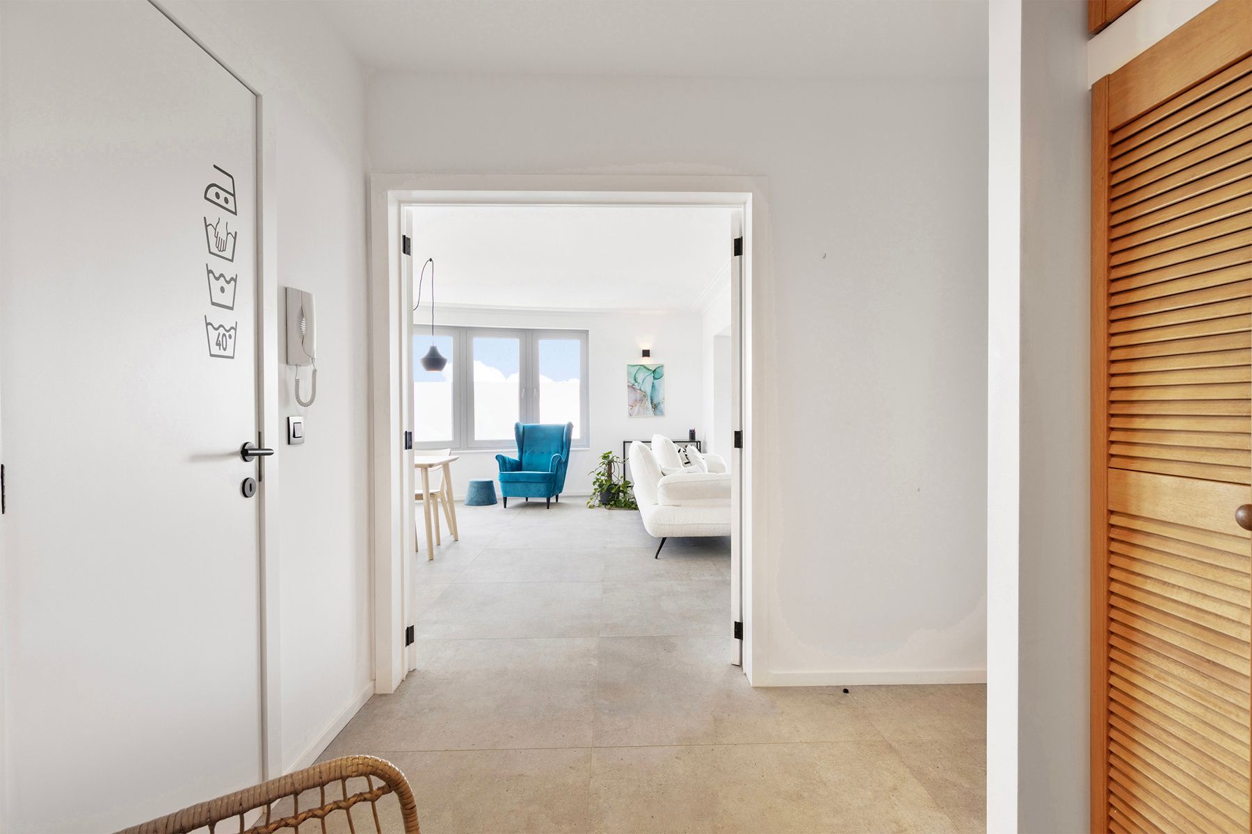 Stijlvol gerenoveerd appartement met 2 slaapkamers & kelder! foto 13