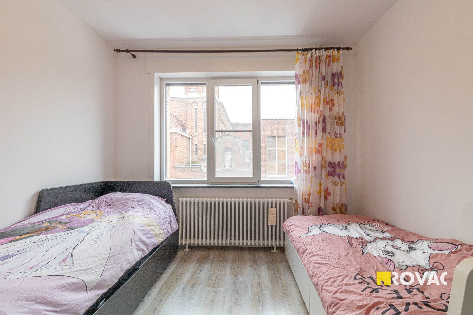 Verrassend ruime woning in centrum Izegem met 4 slaapkamers en tuin foto 19
