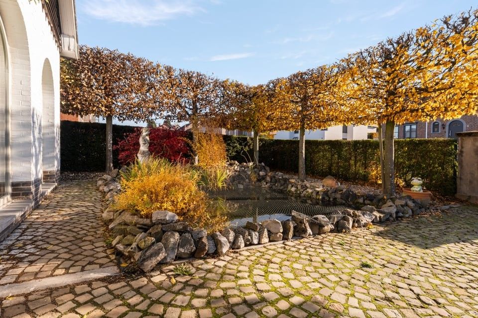 RUIME EN RUSTIG GELEGEN BUNGALOW MET 4 SLKS EN ZWEMBAD OP EEN PRACHTIG PERCEEL VAN 764M² foto 42