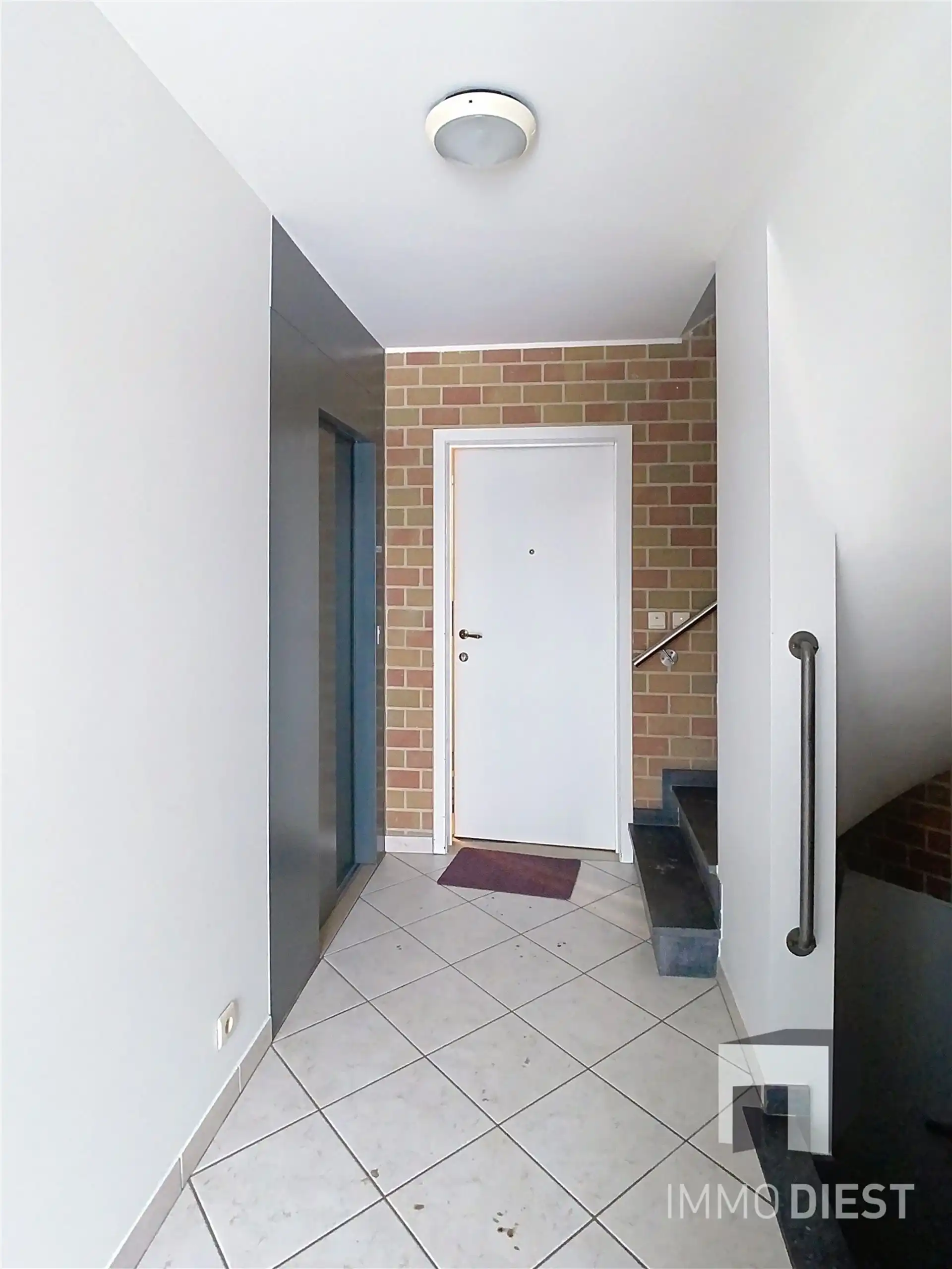 Topligging: gelijkvloers appartement mét garage en kelder foto 5