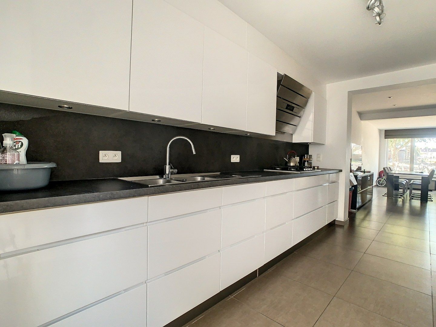 Gerenoveerde woning op een toplocatie in Diest foto 5