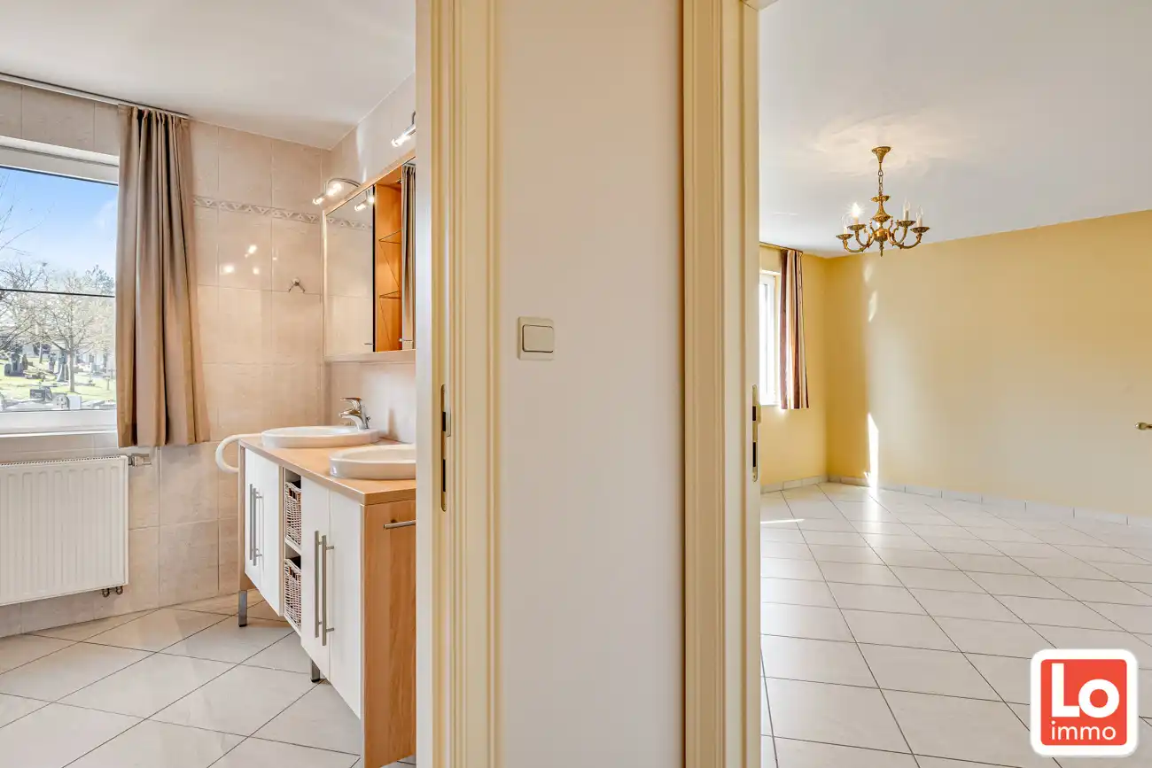 Ruim 2 slpk appartement met ZW-gericht terras op toplocatie! foto 12