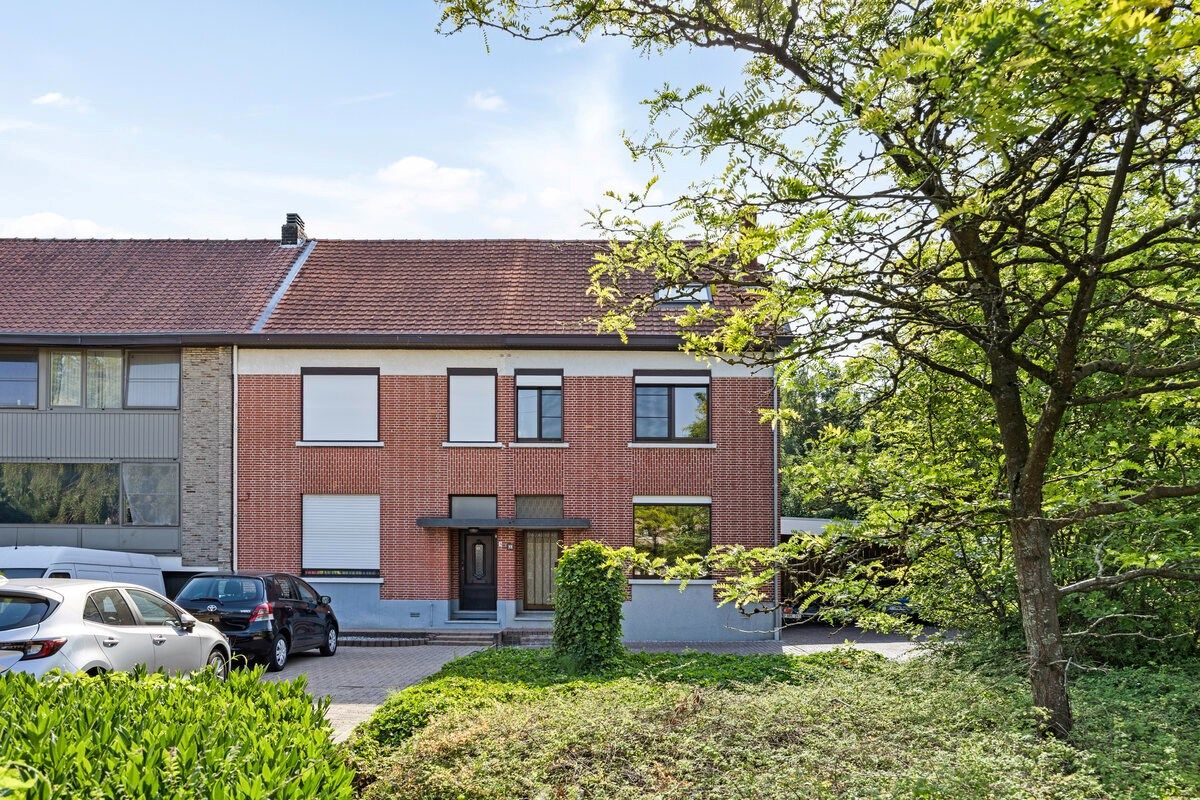 Ruim ingedeelde woning met 4 slpks op een mooi perceel van 21 are met achterliggend groen. foto 36