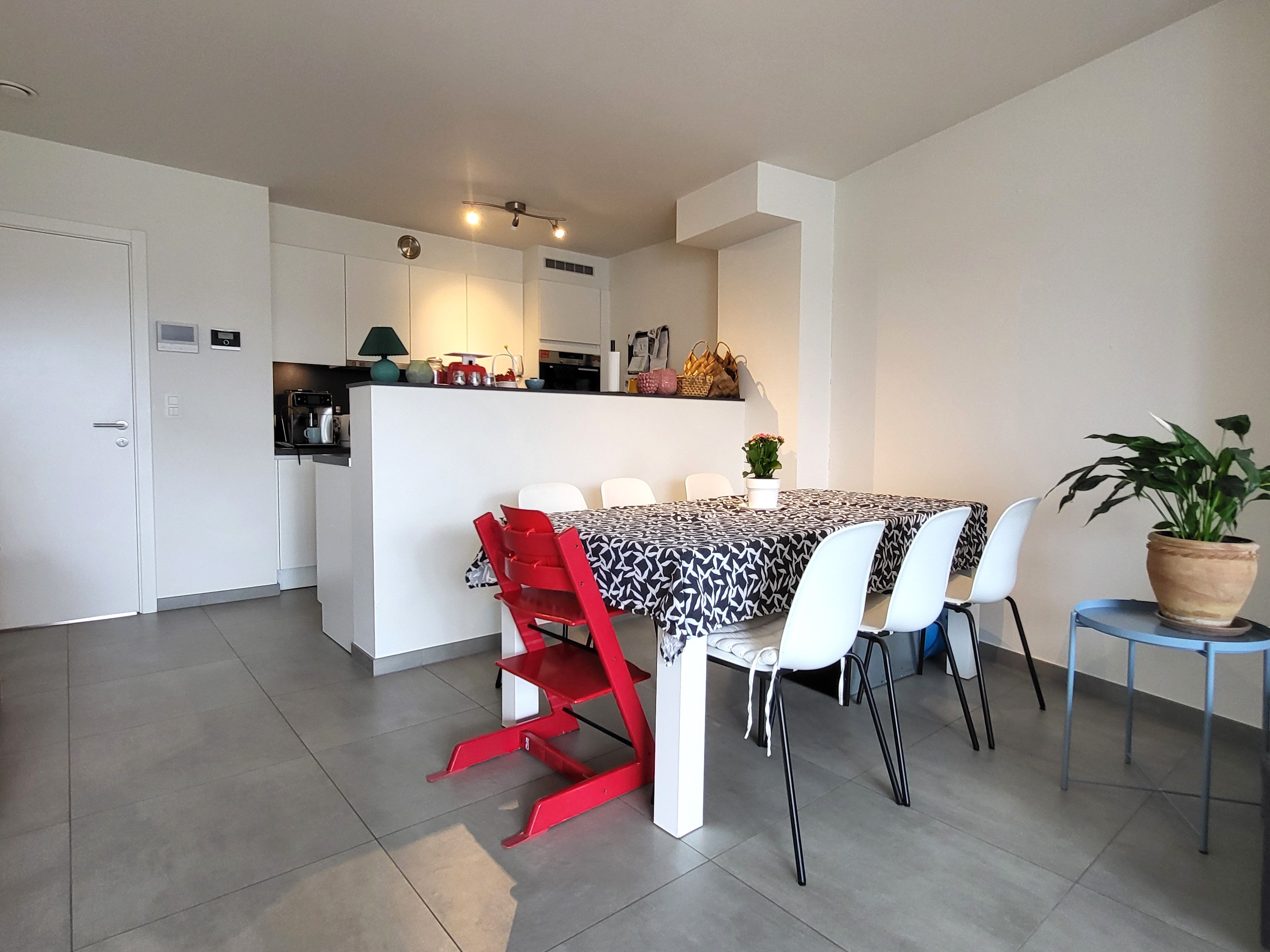Prachtig appartement 81m² van 2017 met ruim terras en autostaanplaats, veel lichtinval!  foto 7