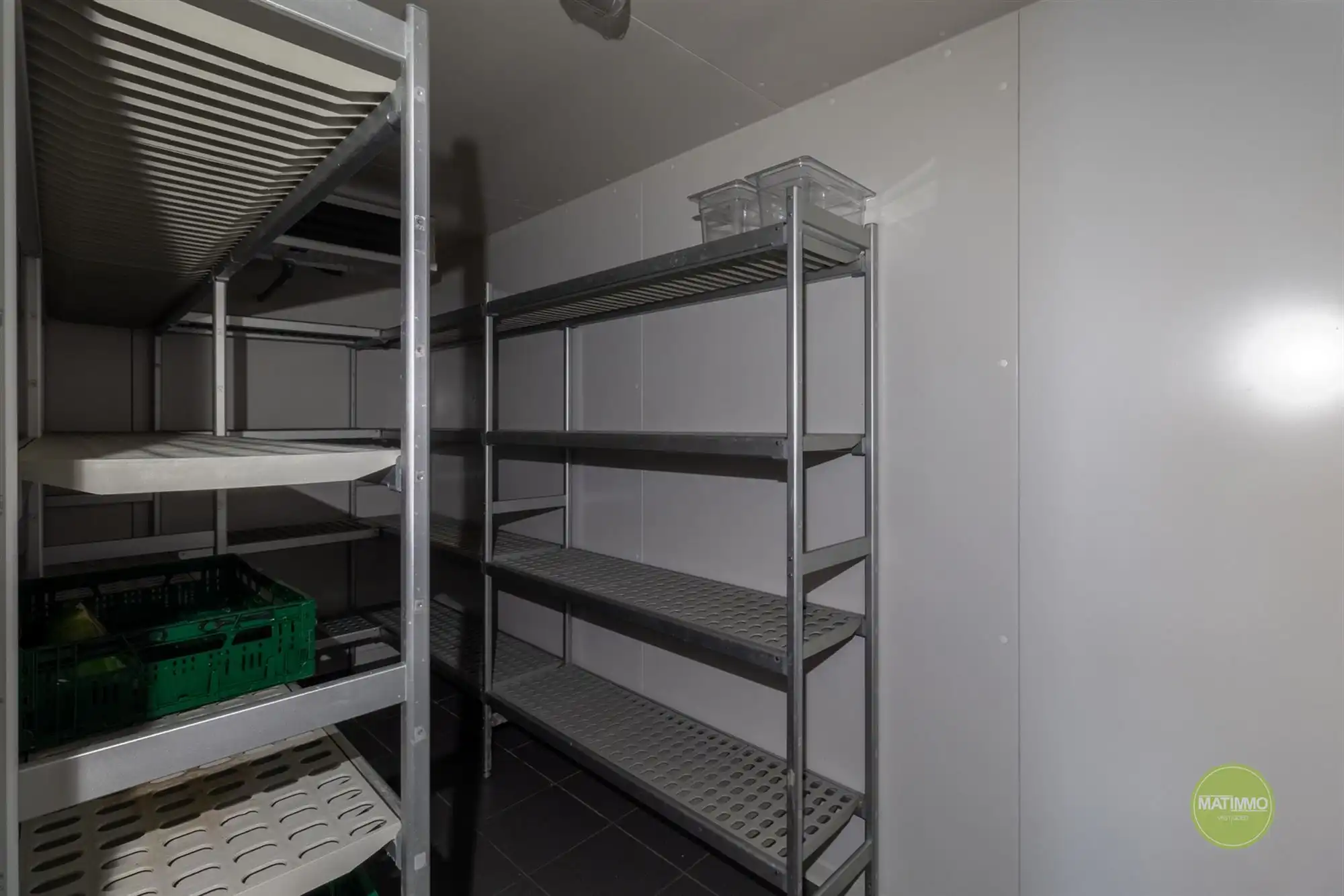 Commercieel handelspand met duplex appartement in Balen foto 11