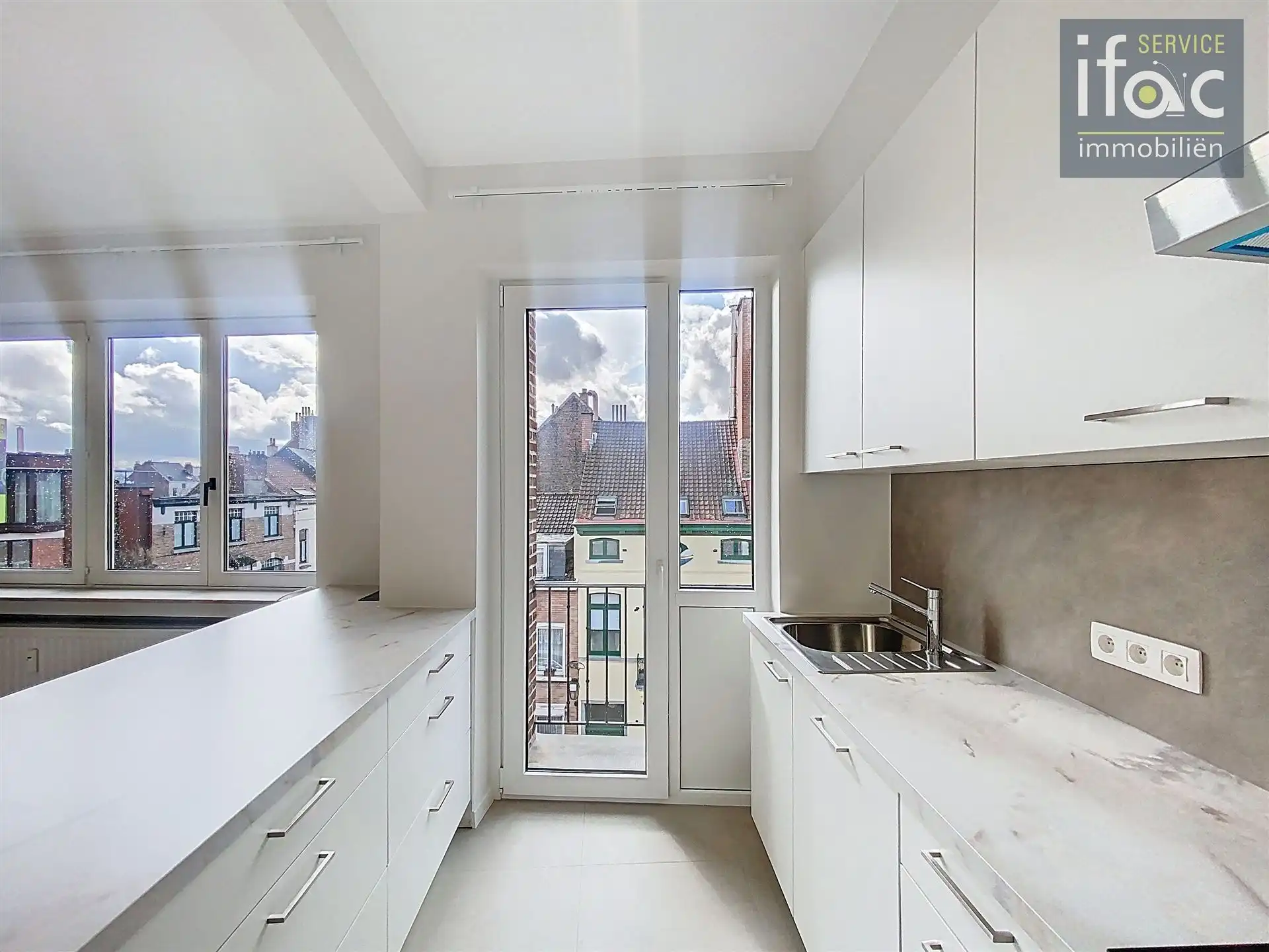 Gerenoveerd appartement met goede ligging foto 4