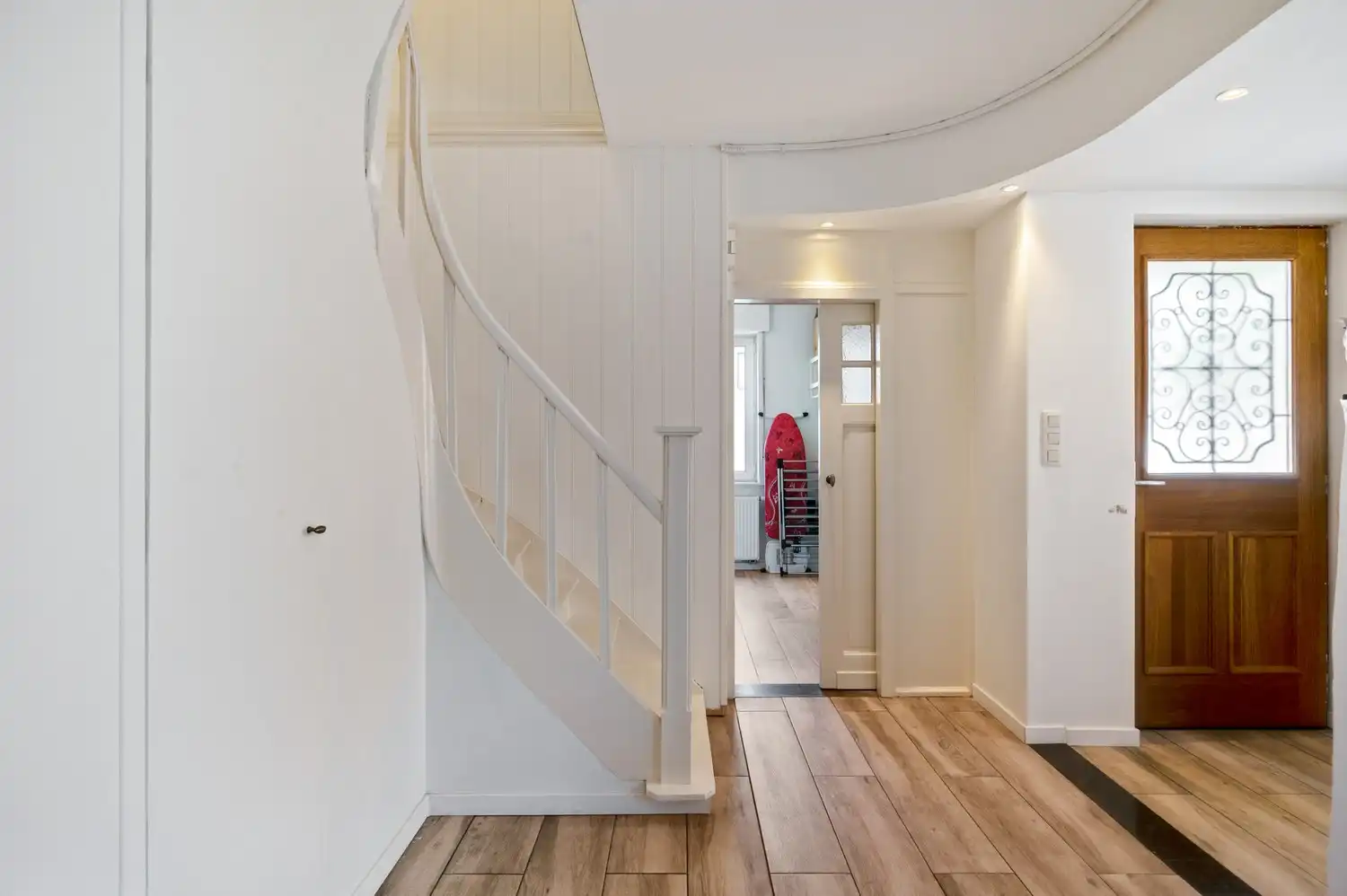 Recent gerenoveerde woning met 4 slaapkamers en ruime tuin foto 12