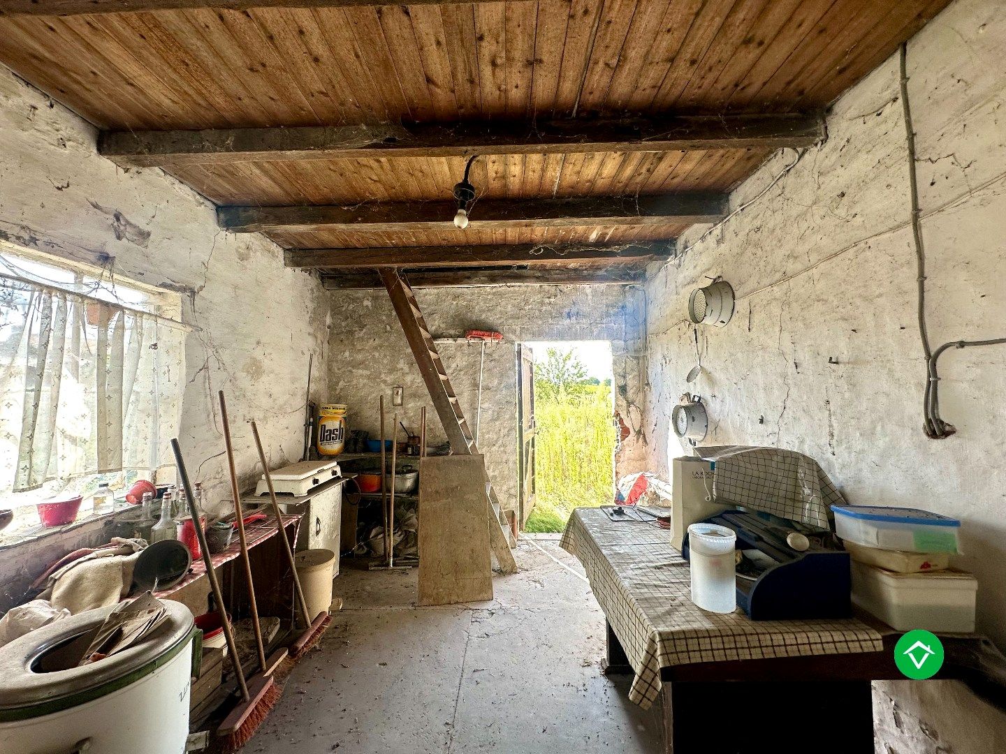 Te renoveren of te slopen woning op ruim perceel van 854 m² in Ichtegem - ideale opportuniteit voor wie wil bouwen of renoveren in een landelijke omgeving. foto 17