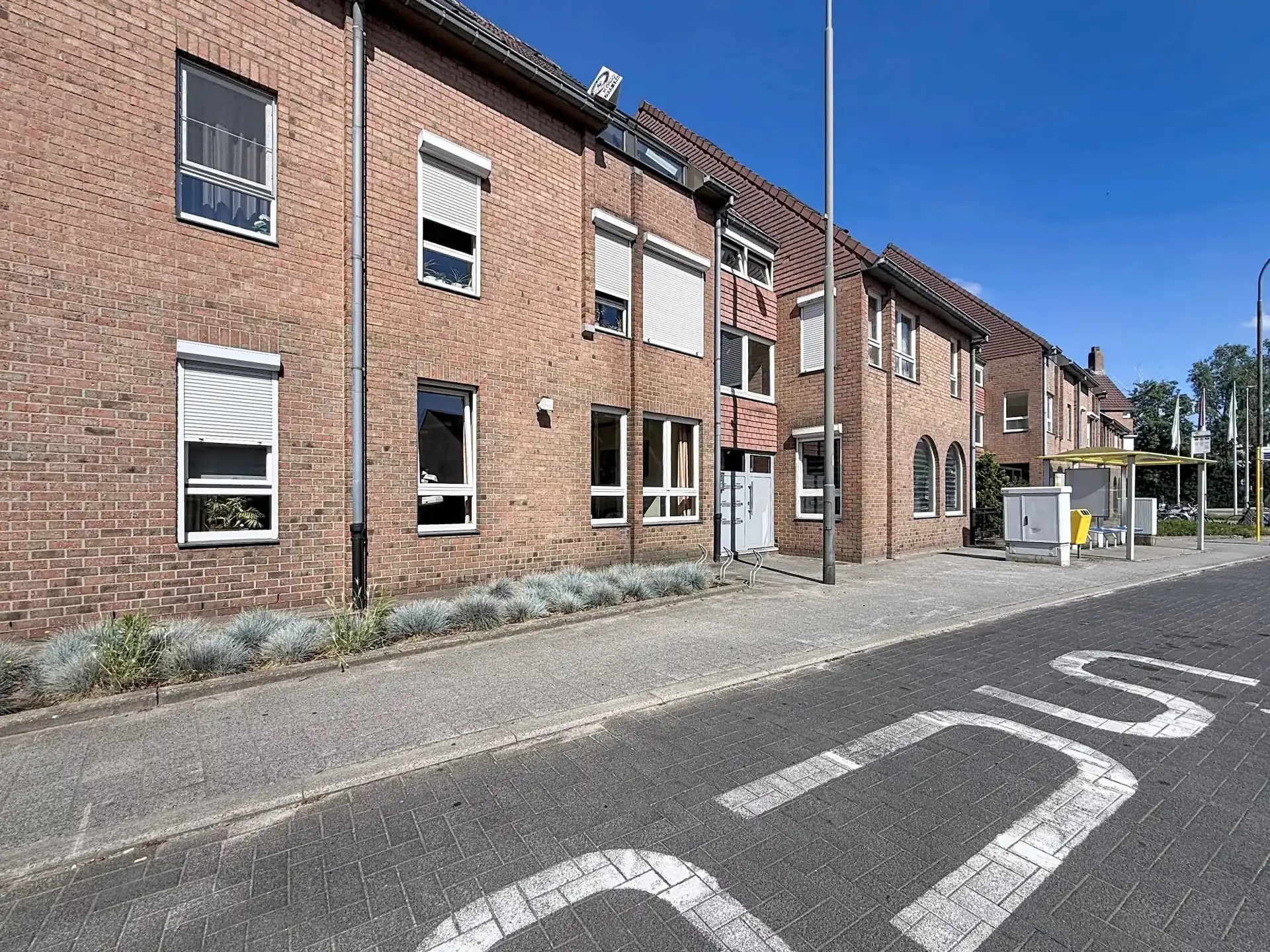 Gelijkvloers appartement in hartje Lommel met staanplaats. foto 25