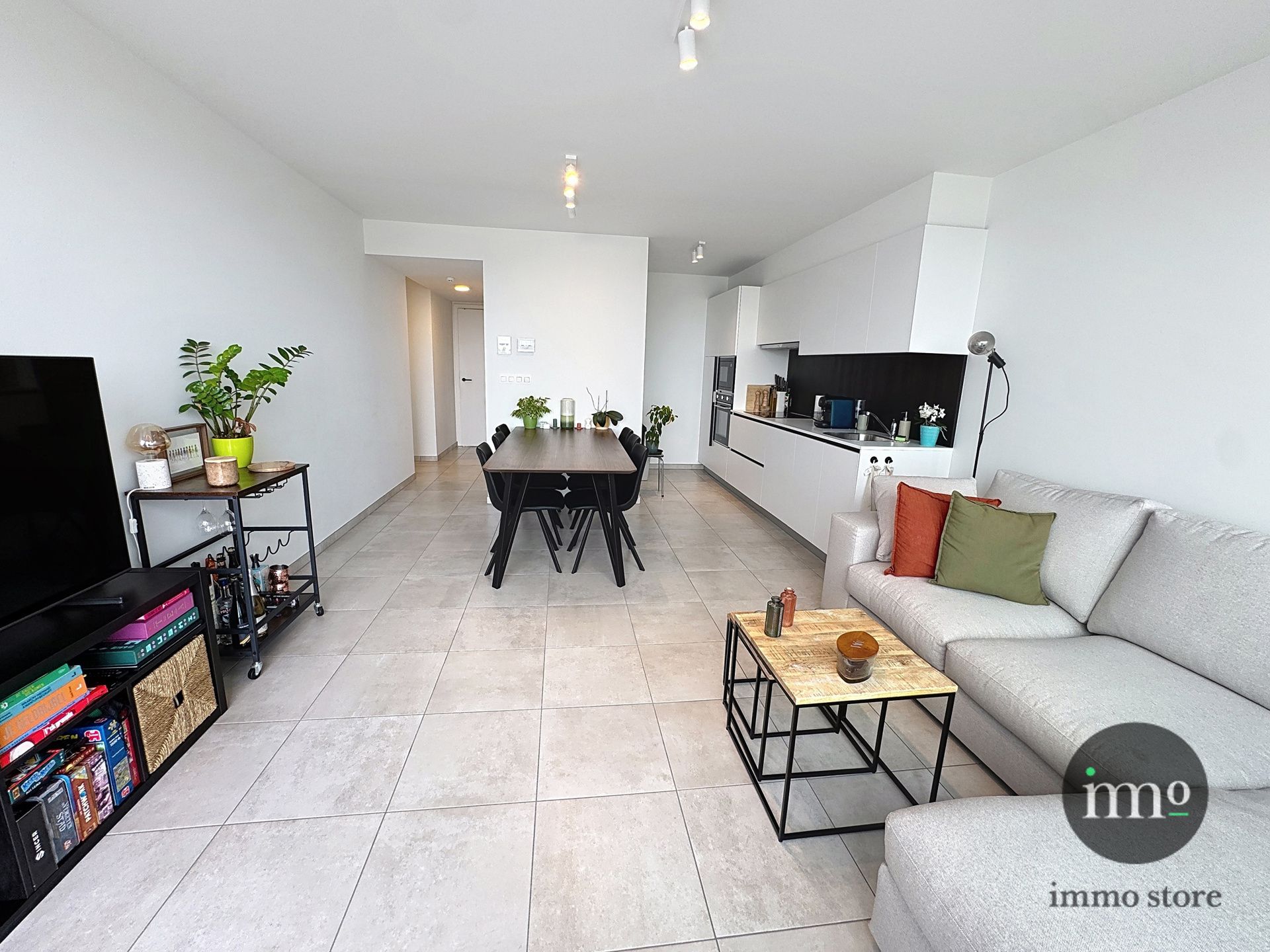 BEN-appartment met 2 slaapkamers en ruim terras. foto 2