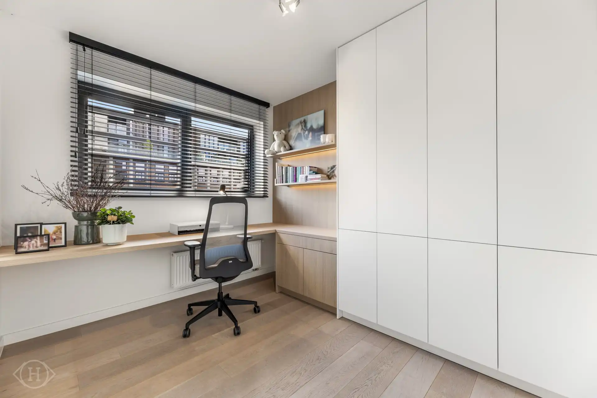 Ruim appartement met 3 slaapkamers en staanplaats foto 13