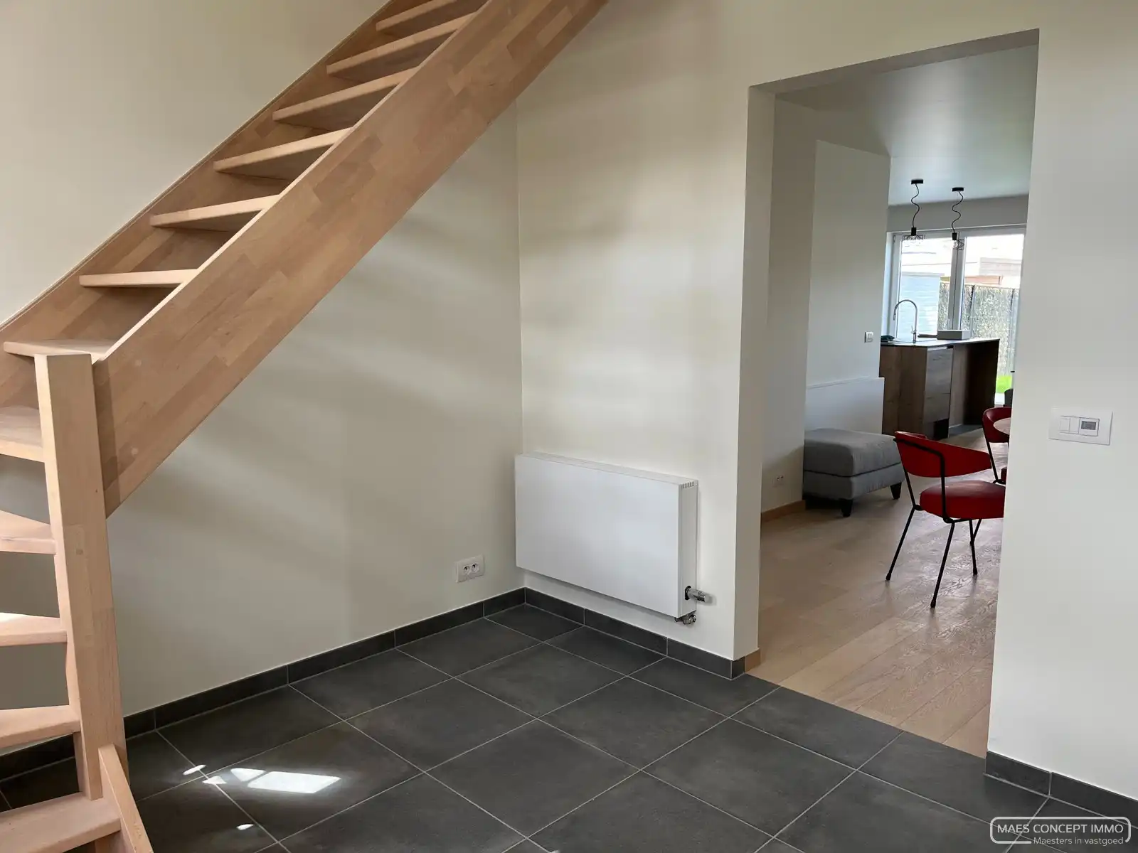 Nieuwbouwwoning met garage en zonnepanelen te huur in Anzegem foto 9