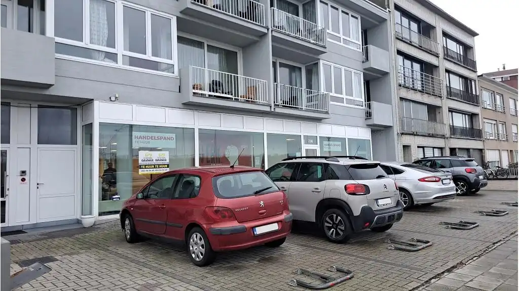 Ruime kantoor- of handelsruimte te huur in Zeebrugge foto 18