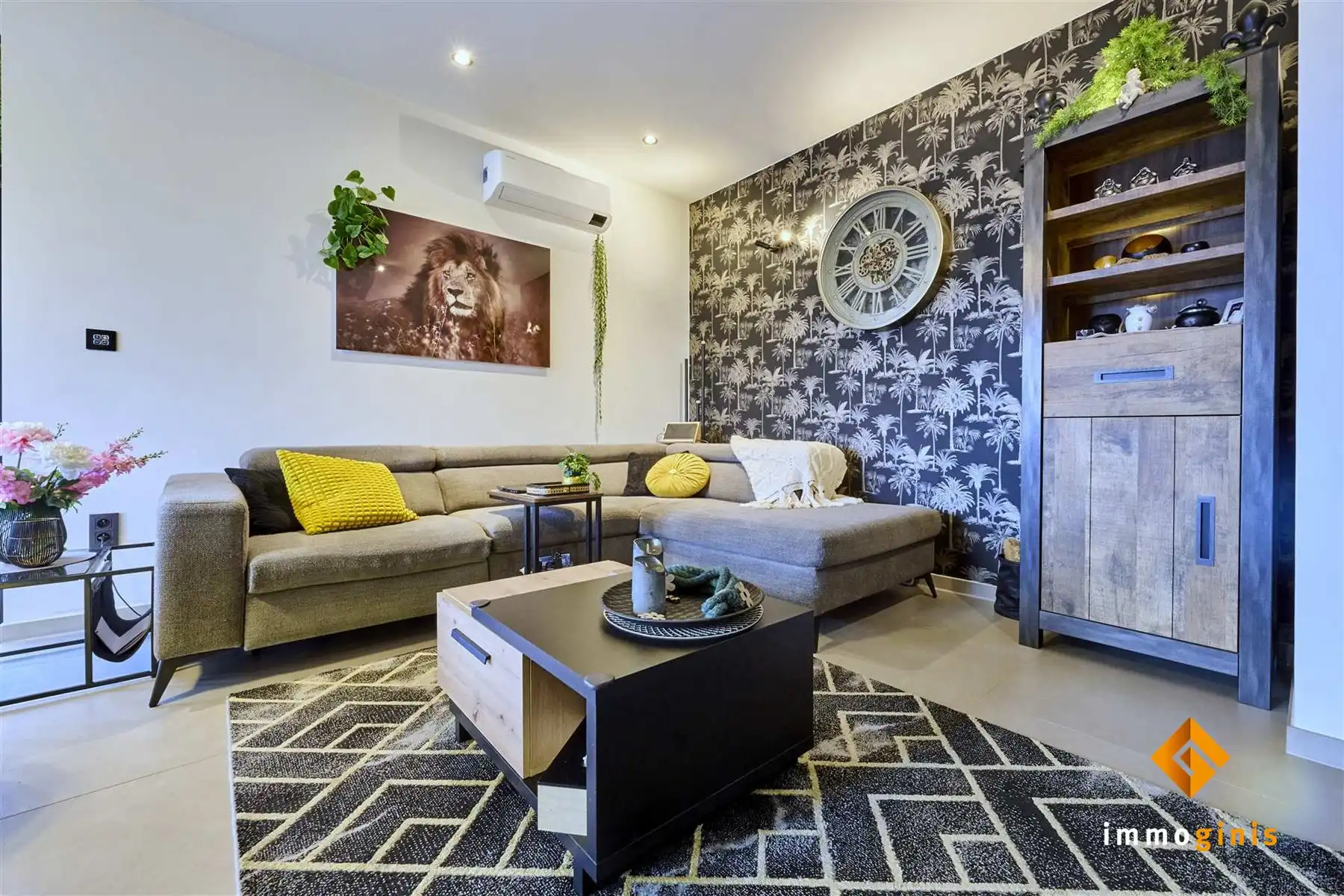 Luxueus 3-slaapkamerappartement met zéér ruim terras, gelegen op de 2e verdieping. foto 4