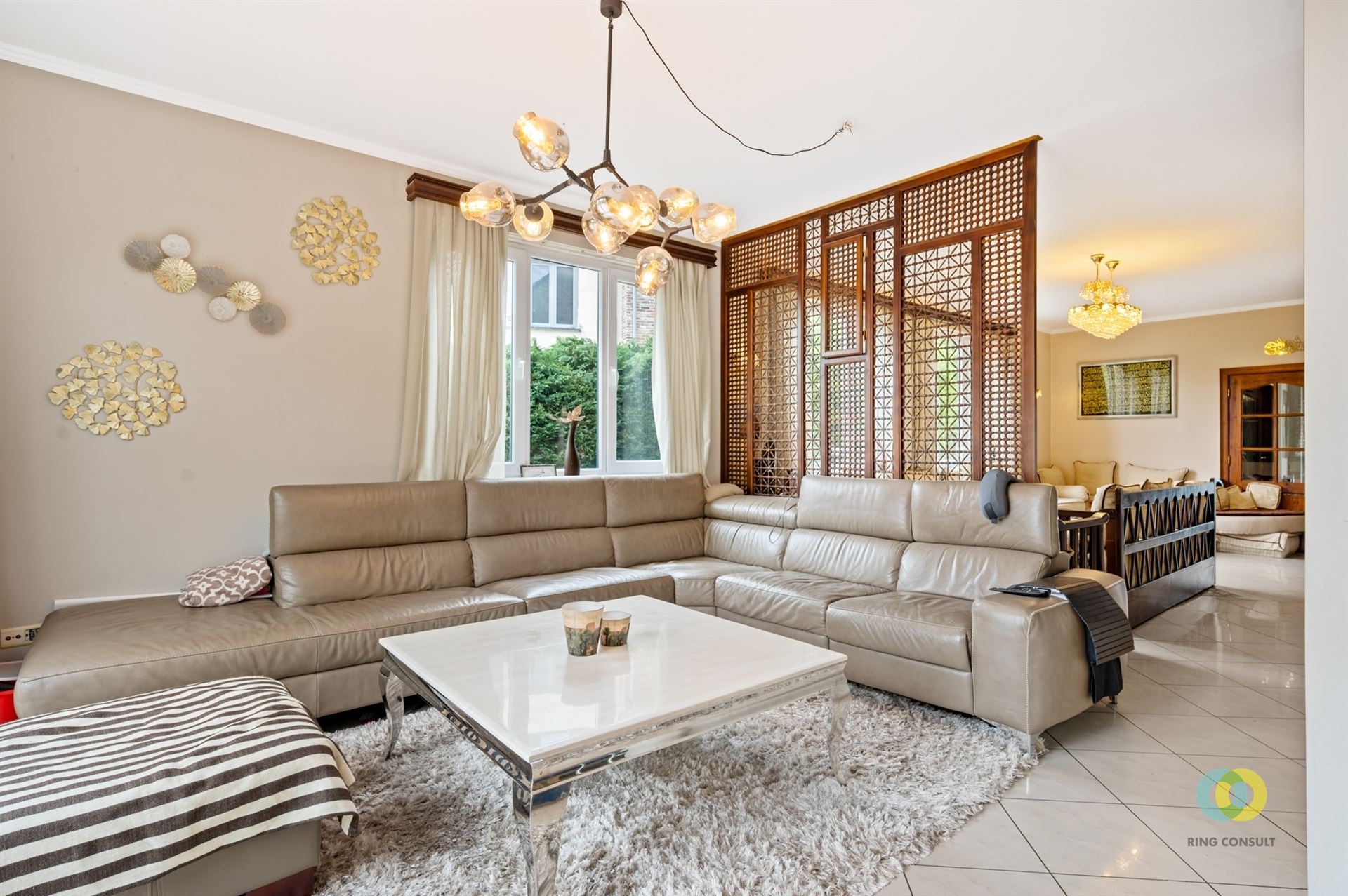 Zeer ruime 3-gevel met grote tuin foto 3