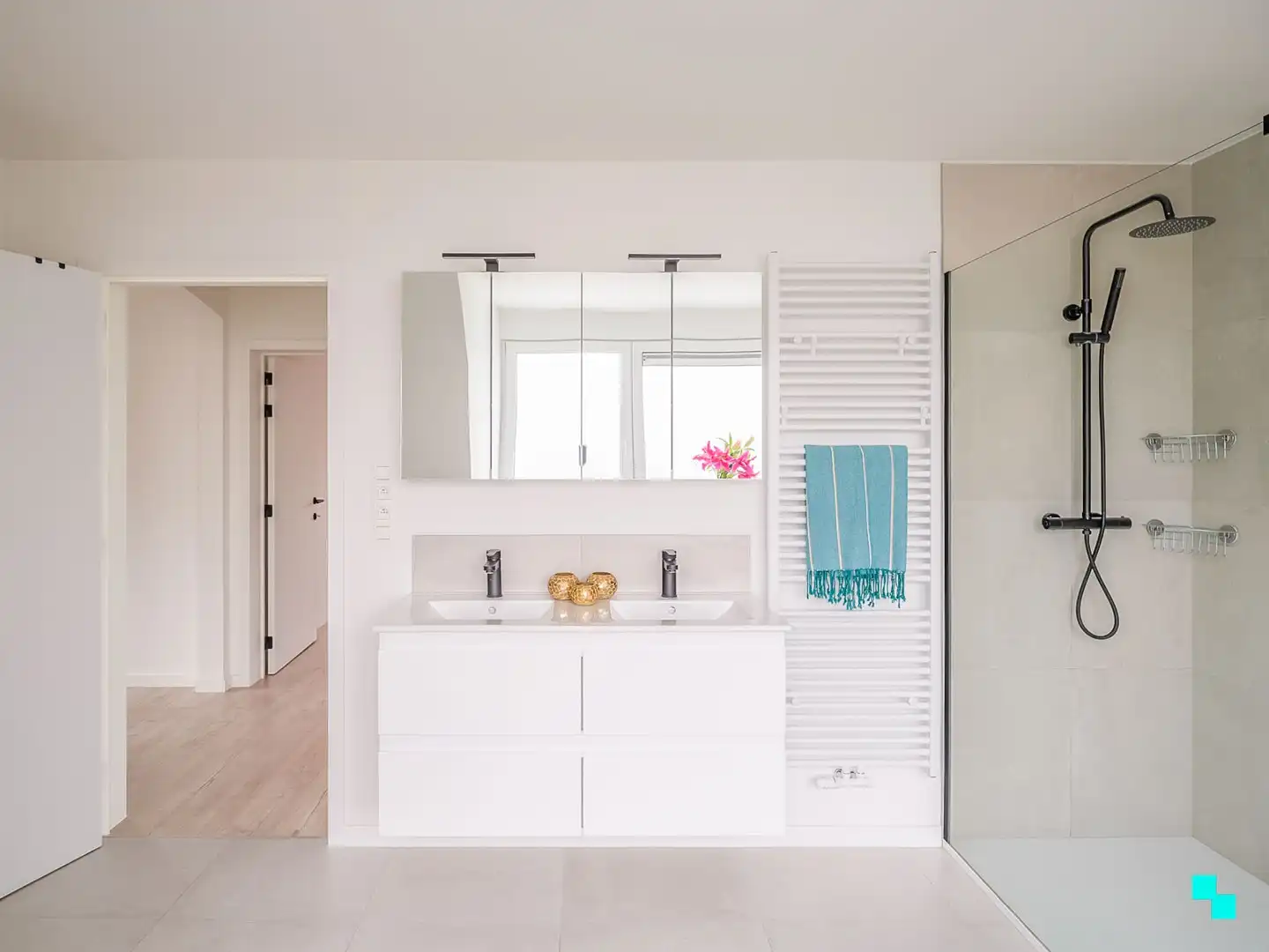 Hoogwaardig gerenoveerde woning in Melle foto 21